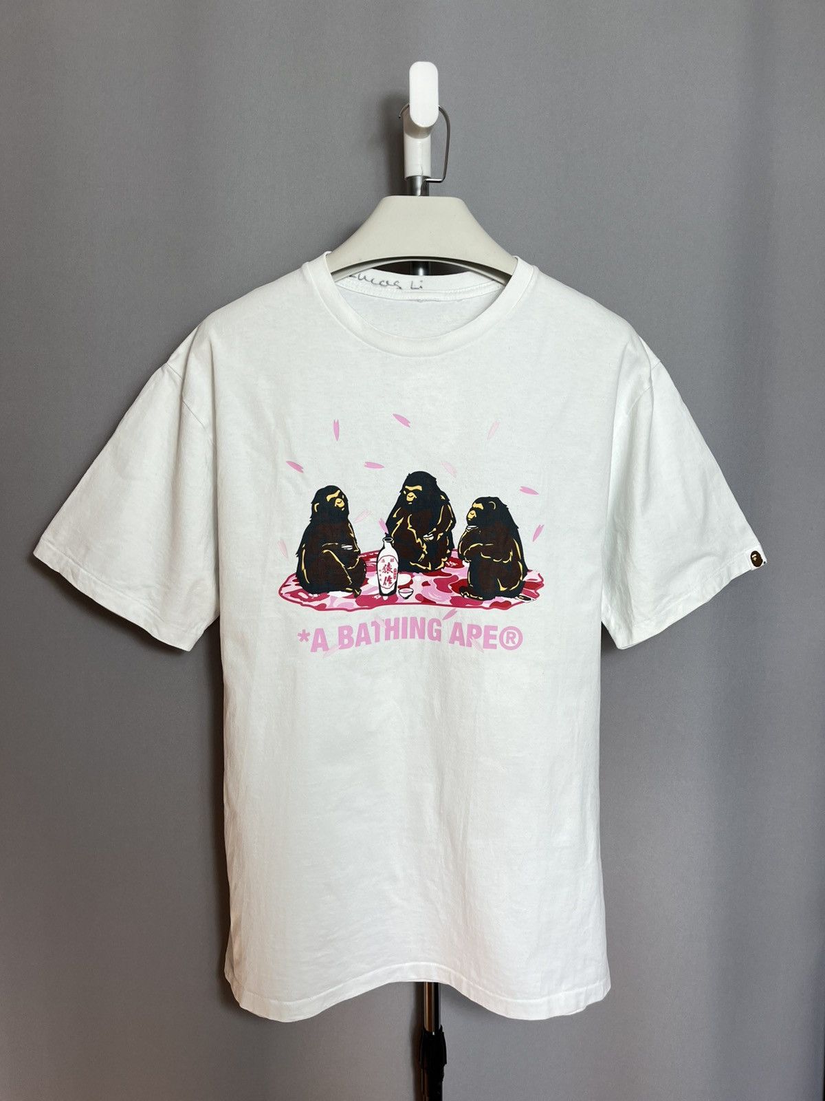 Bape A BATHING APE MEN SHORT SLEEVE TEE SAKURA VIEWING T-Shirt Size US L / EU 52-54 / 3 - 1 Thumbnail