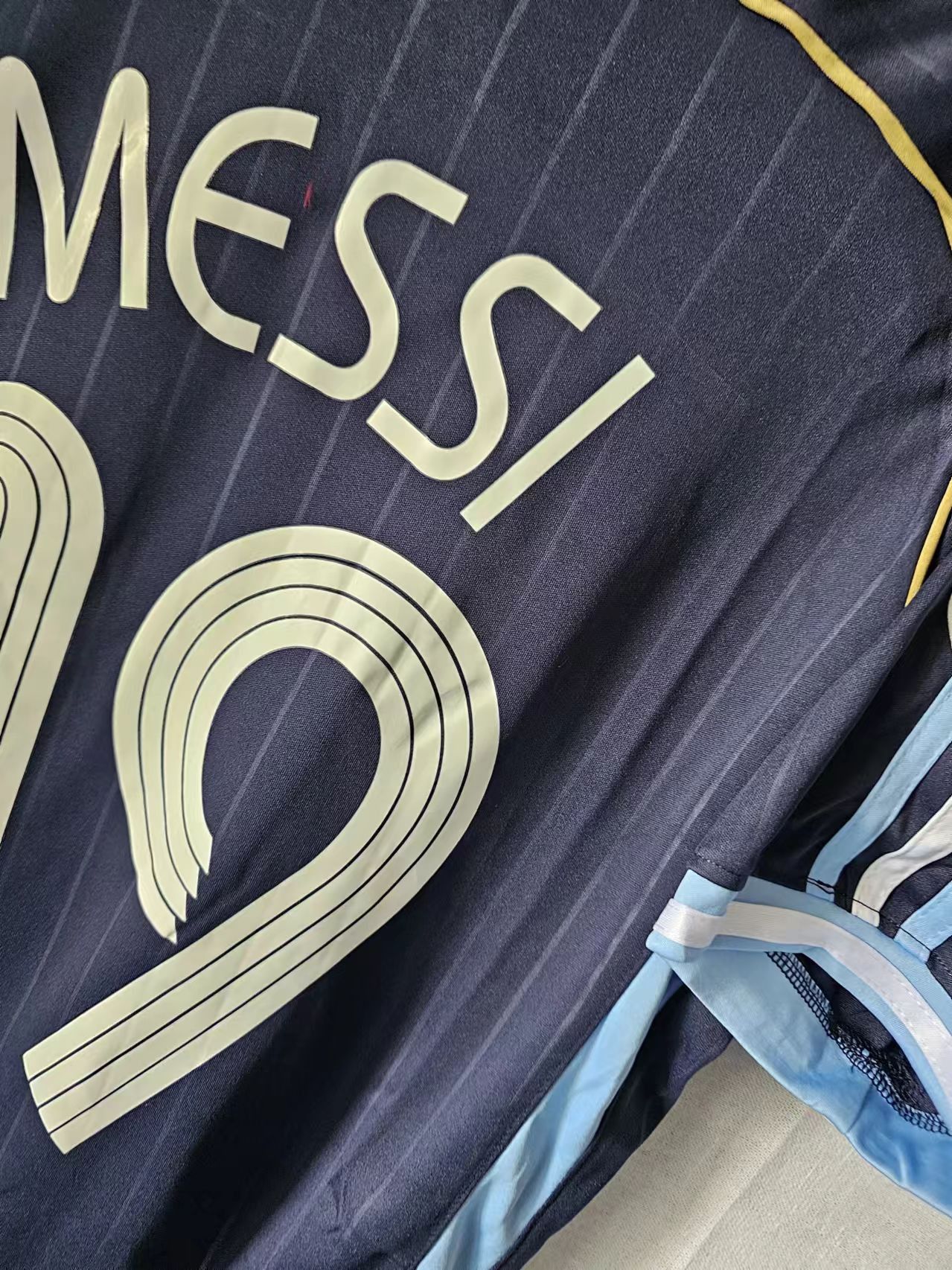 Other 2006 Argentina #19 Messi Jersey Away Size US M / EU 48-50 / 2 - 3 Thumbnail