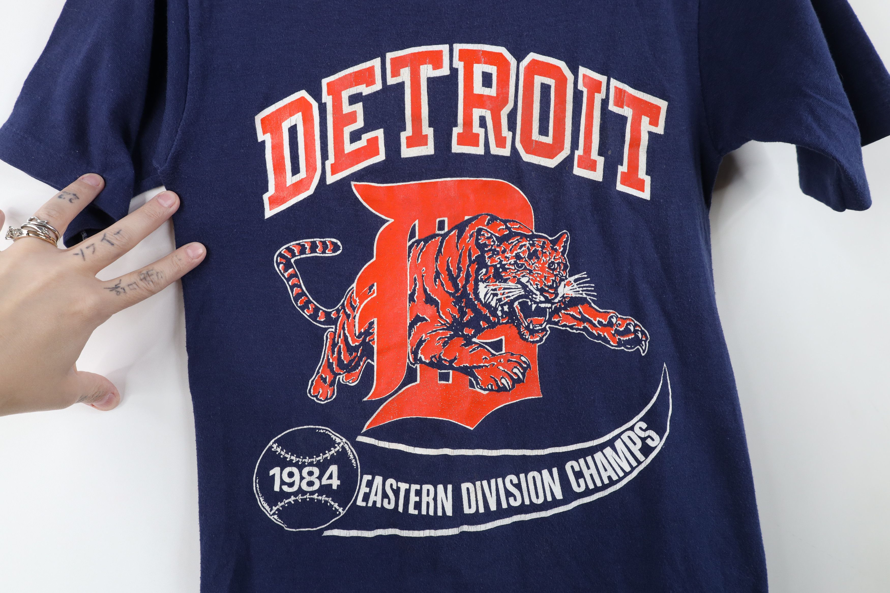 Vintage Vintage 80s Champs Detroit Tigers Baseball T-Shirt USA Size S / US 4 / IT 40 - 4 Thumbnail