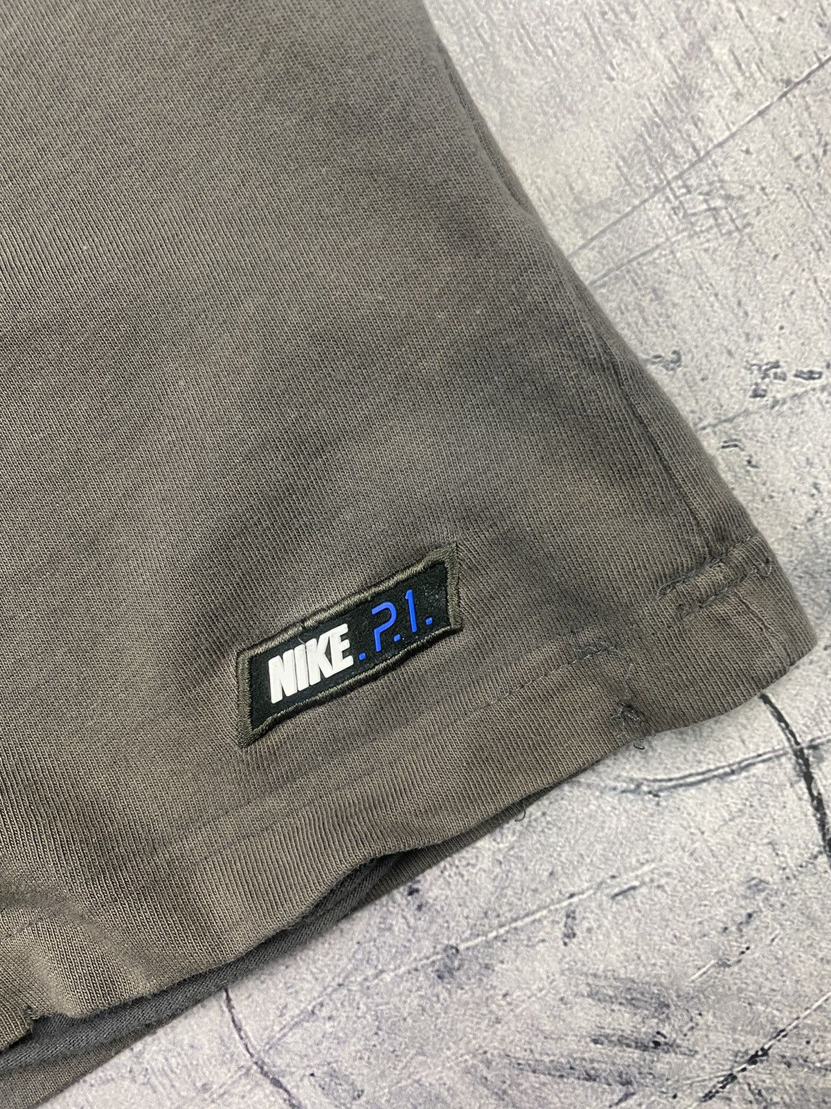 Nike × Vintage Vintage Nike Distressed y2k T Shirt Tee Size US S / EU 44-46 / 1 - 10 Thumbnail