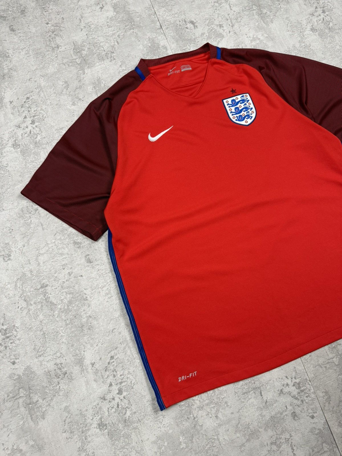 Nike Nike England Jersey 2016 Away Jersey Shirt Mens Football 2XL Size US XXL / EU 58 / 5 - 2 Thumbnail
