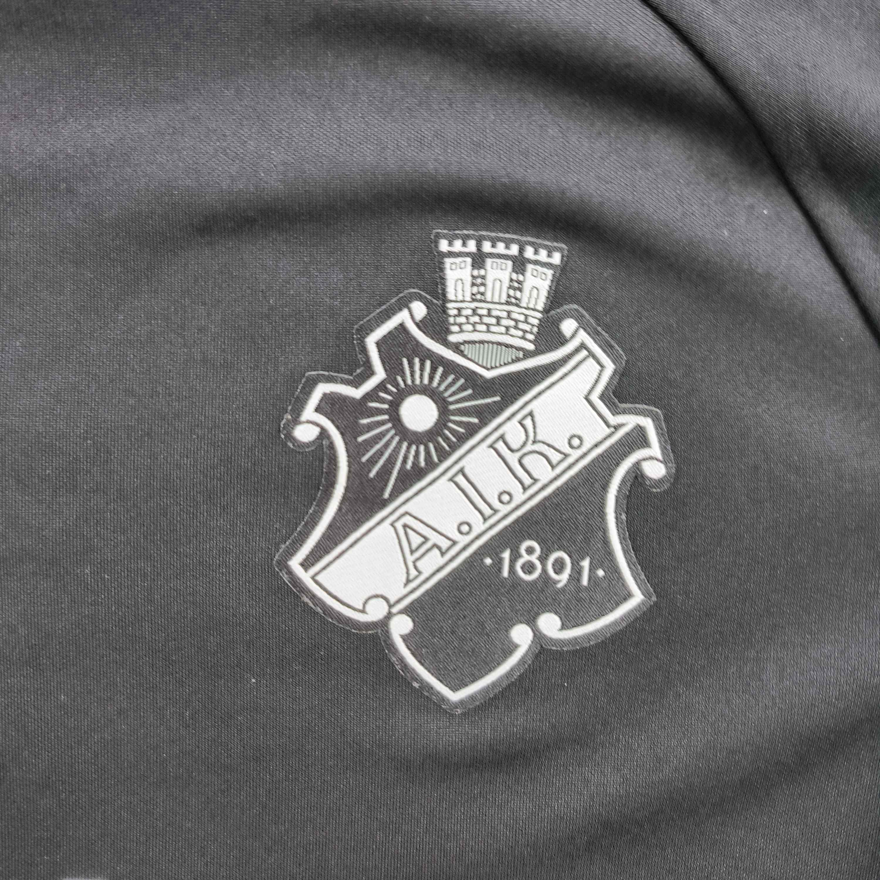 Nike AIK Fotboll 2021-22 Nike training football jersey size S Size US S / EU 44-46 / 1 - 4 Thumbnail