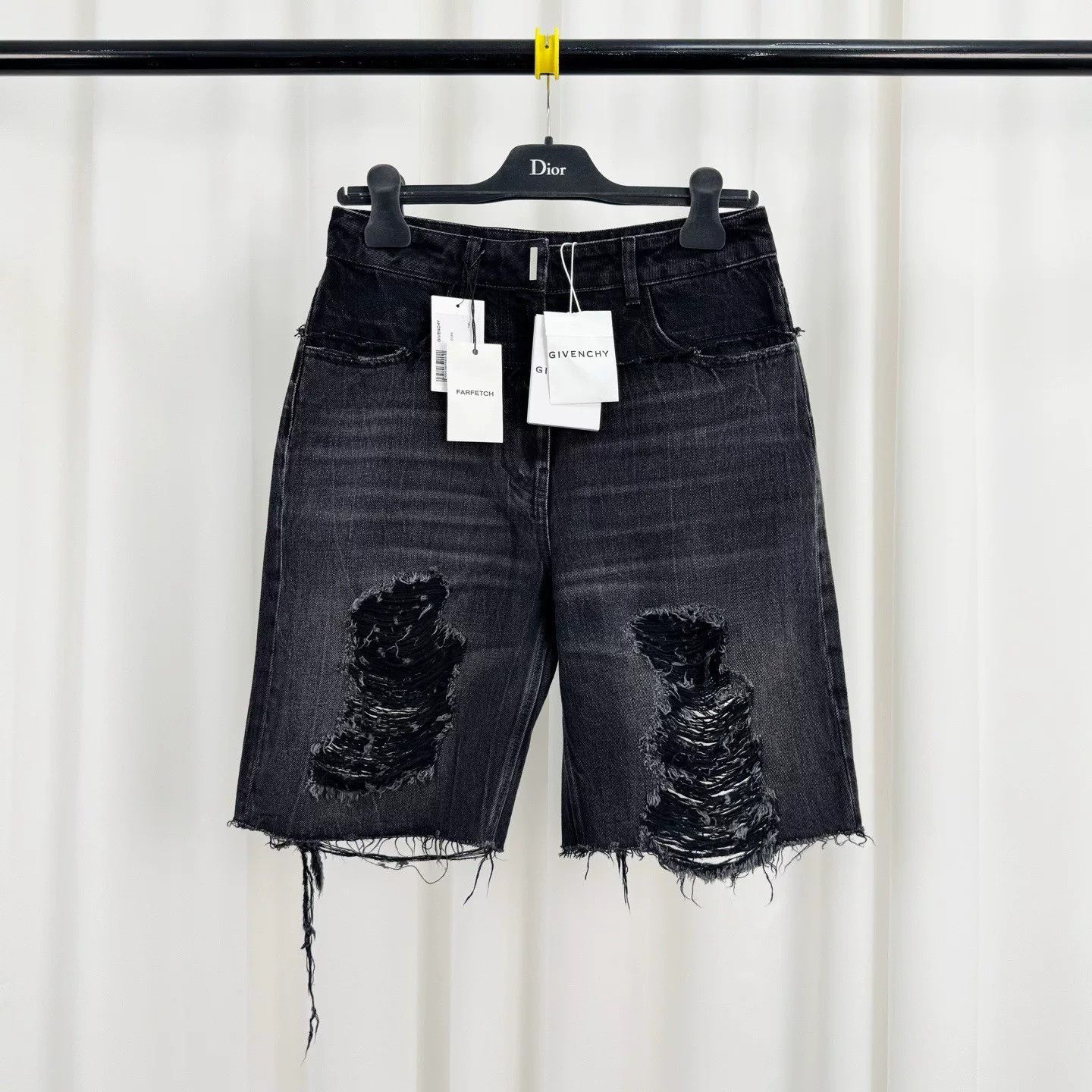 Givenchy Givenchy Distressed Denim Shorts Size US 36 / EU 52 - 1 Thumbnail
