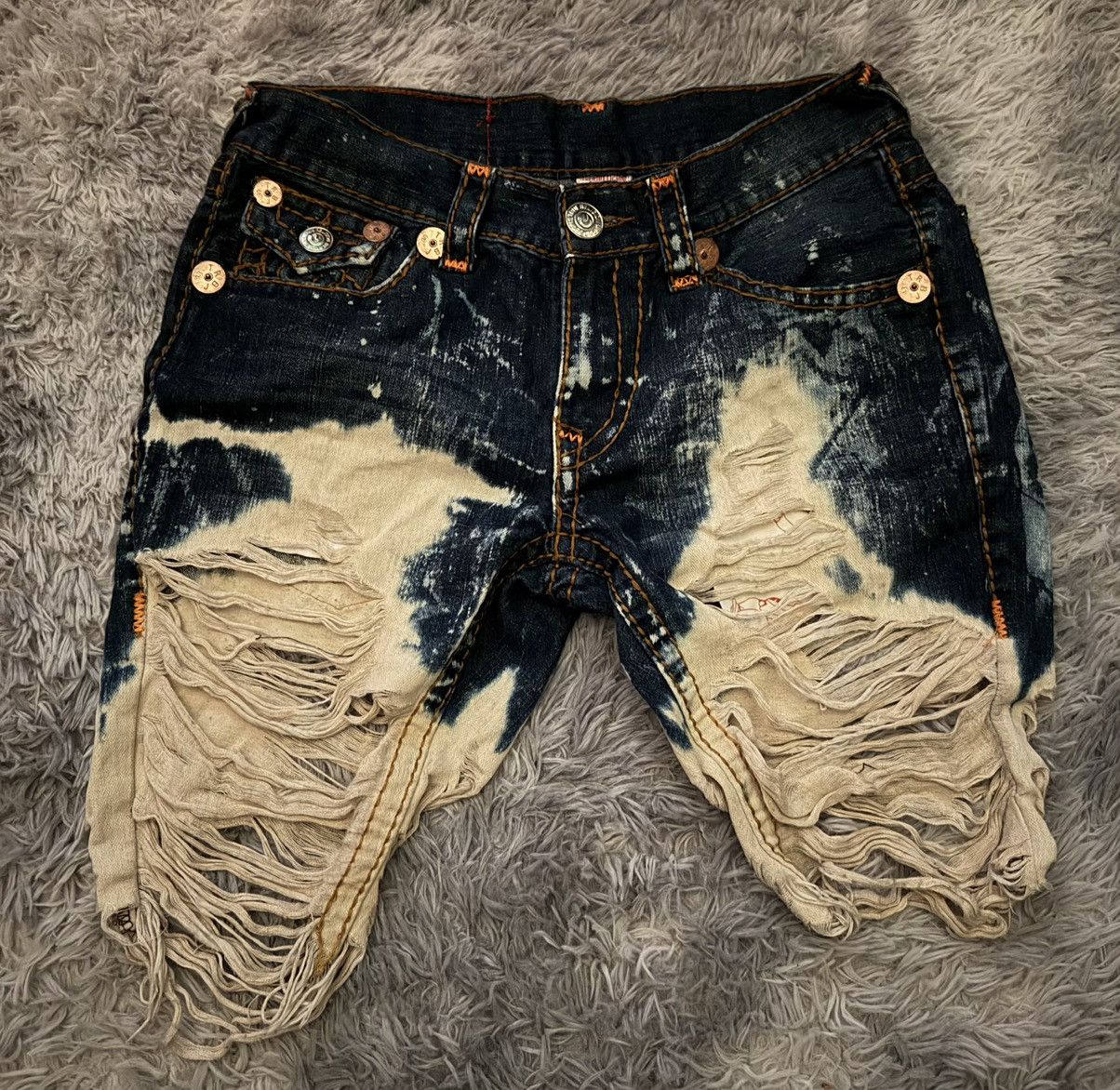 True Religion True Religion OG very distressed Denim Shorts Size 32 Size US 32 / EU 48 - 2 Thumbnail