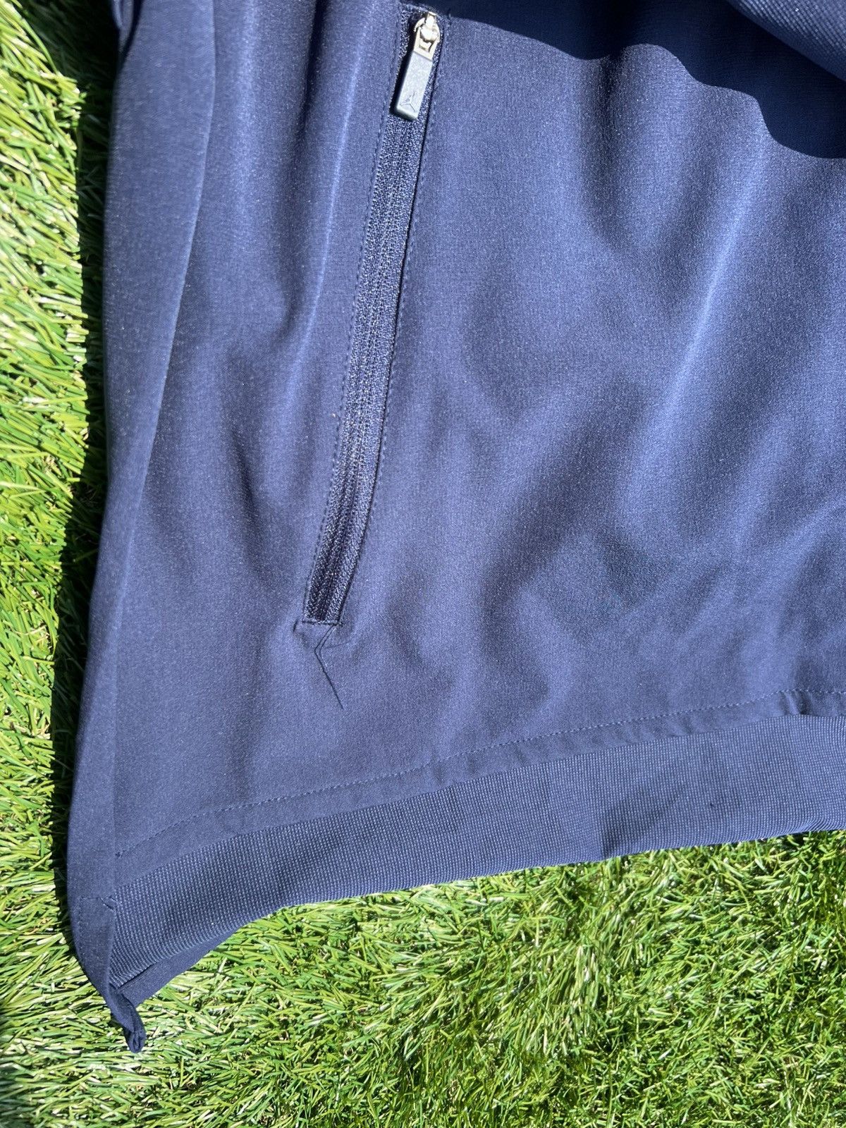 Jordan Brand Michigan Wolverines PE 1/4 Zip Sideline Nike Shield Size US L / EU 52-54 / 3 - 7 Thumbnail