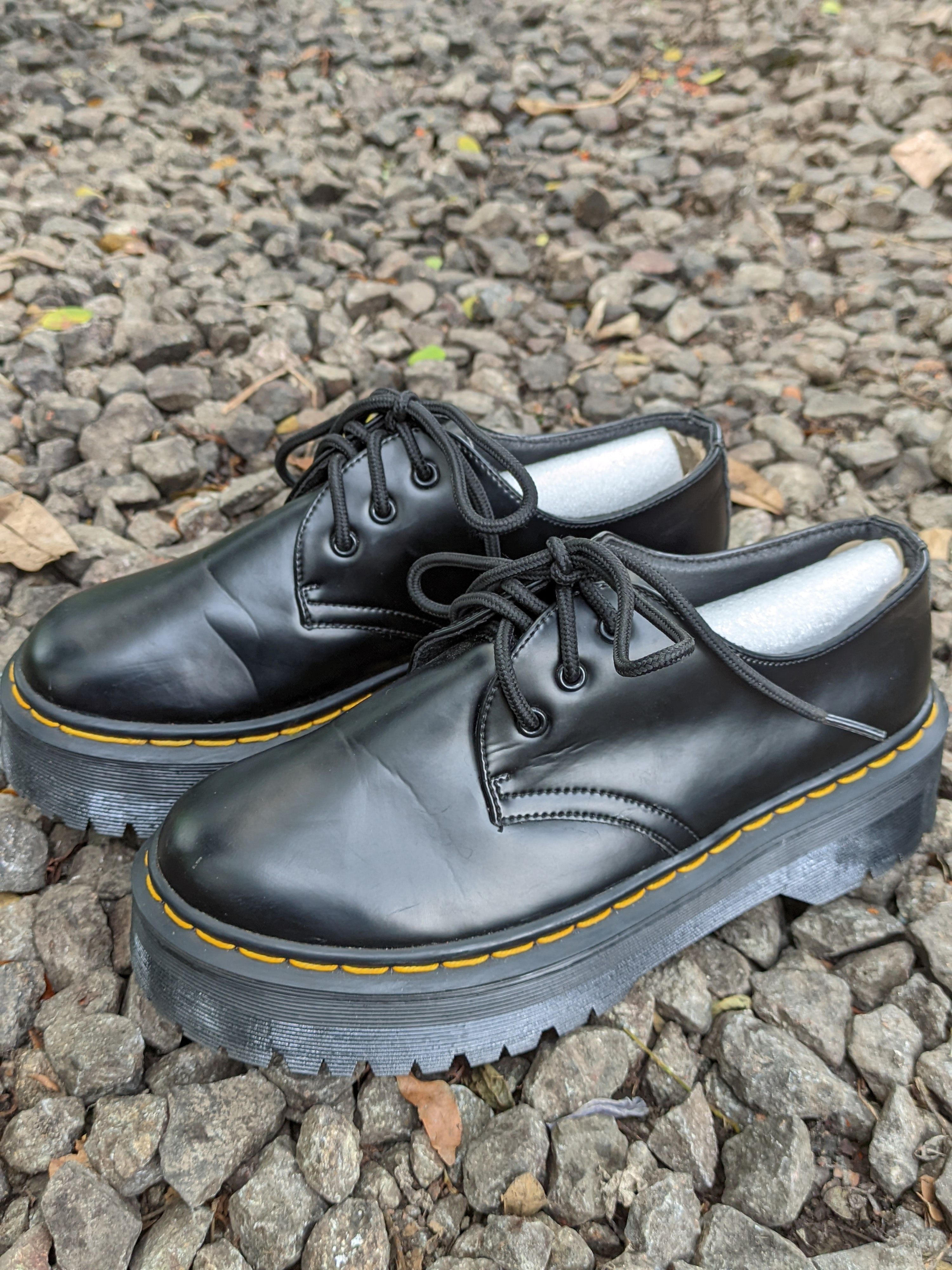 Dr. Martens Dr. Martens 1461 Docmart Quad Black Smooth MIE Size US 8 / EU 41 - 5 Thumbnail