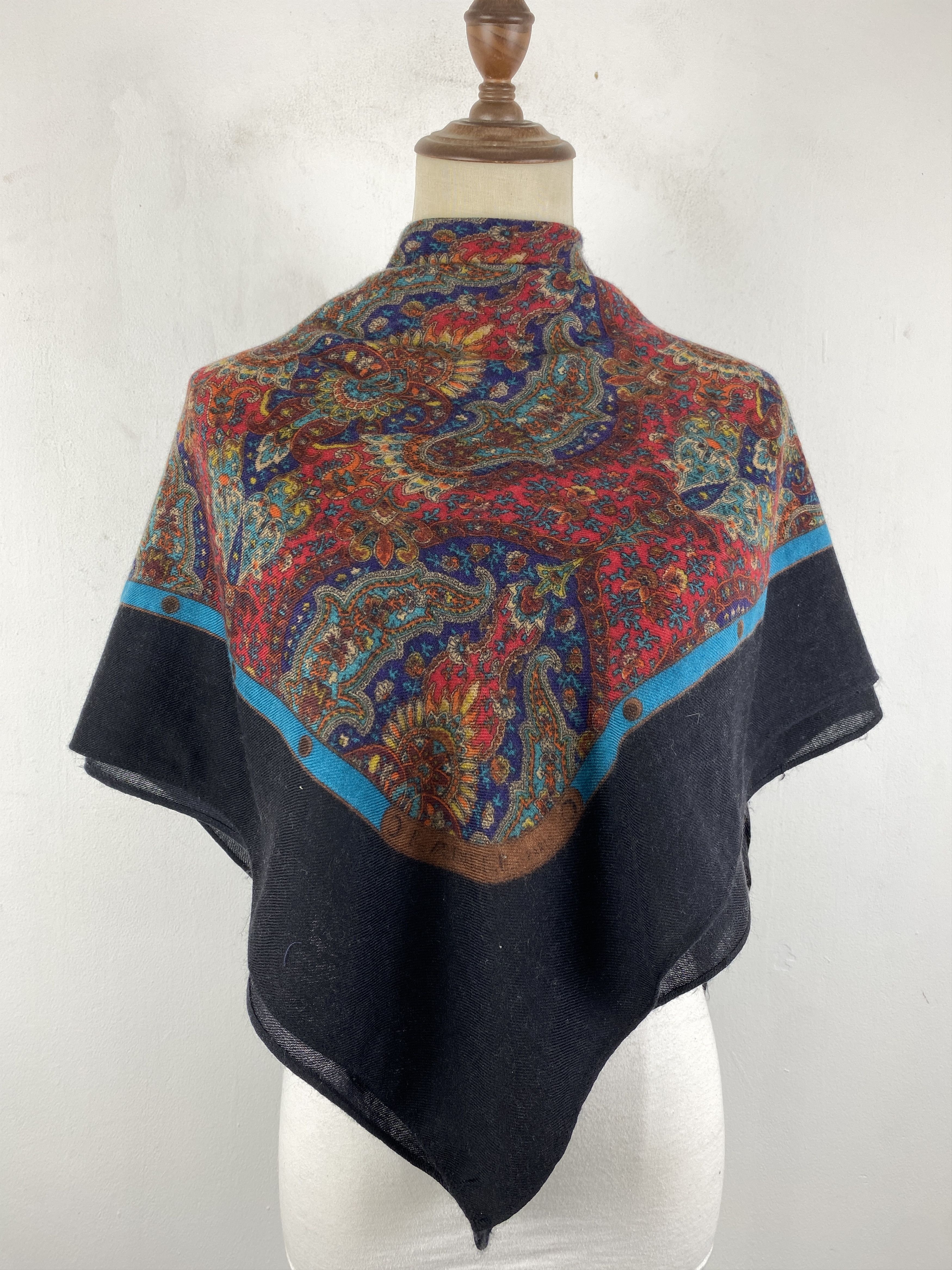 Japanese Brand × Vintage Japanese Brand Wool Shawl Babushka head Scarf SN0031 Size ONE SIZE - 1 Thumbnail