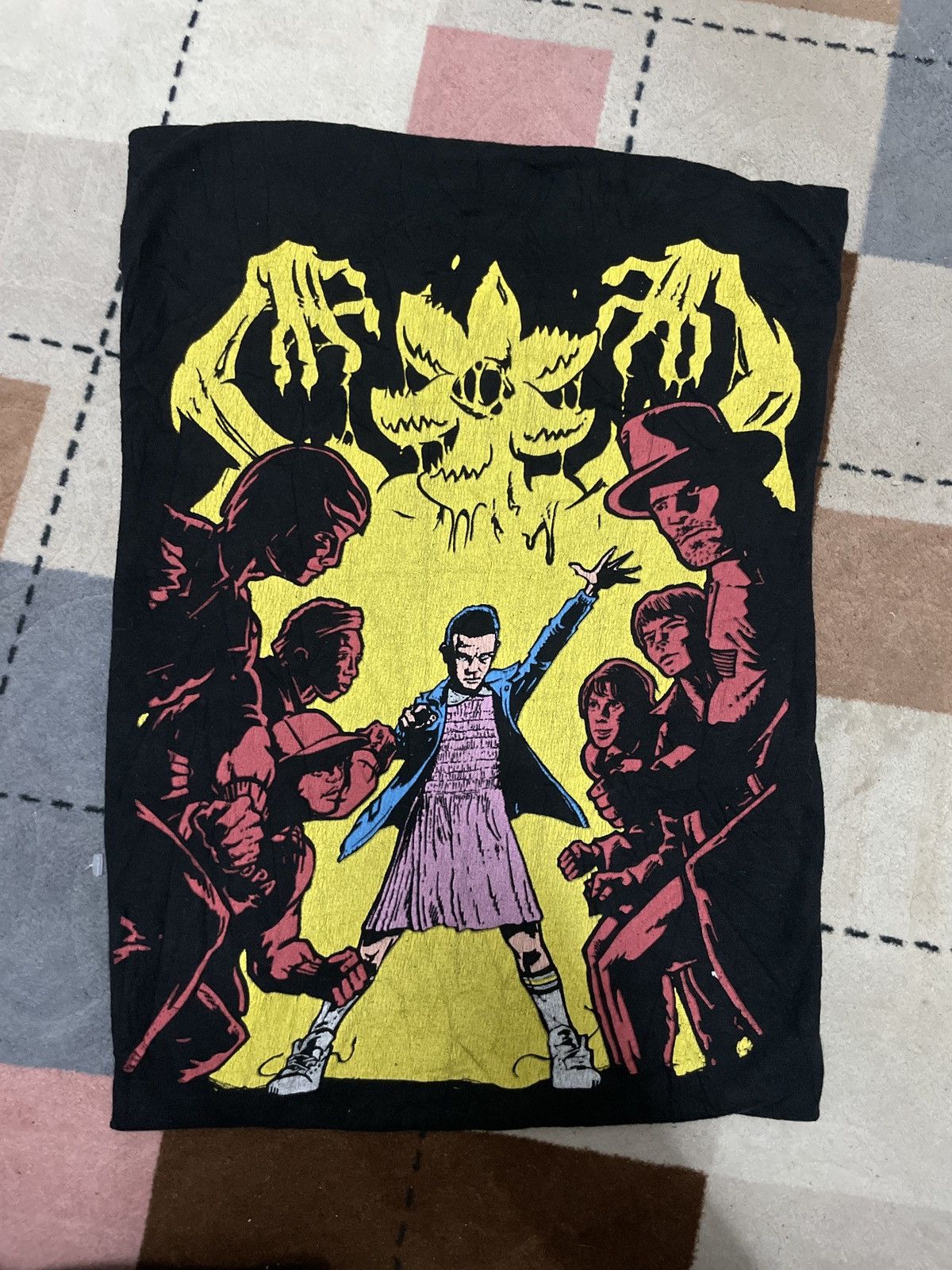 Anime Strange things T-shirt movie tee size XLarge Size US XL / EU 56 / 4 - 7 Thumbnail