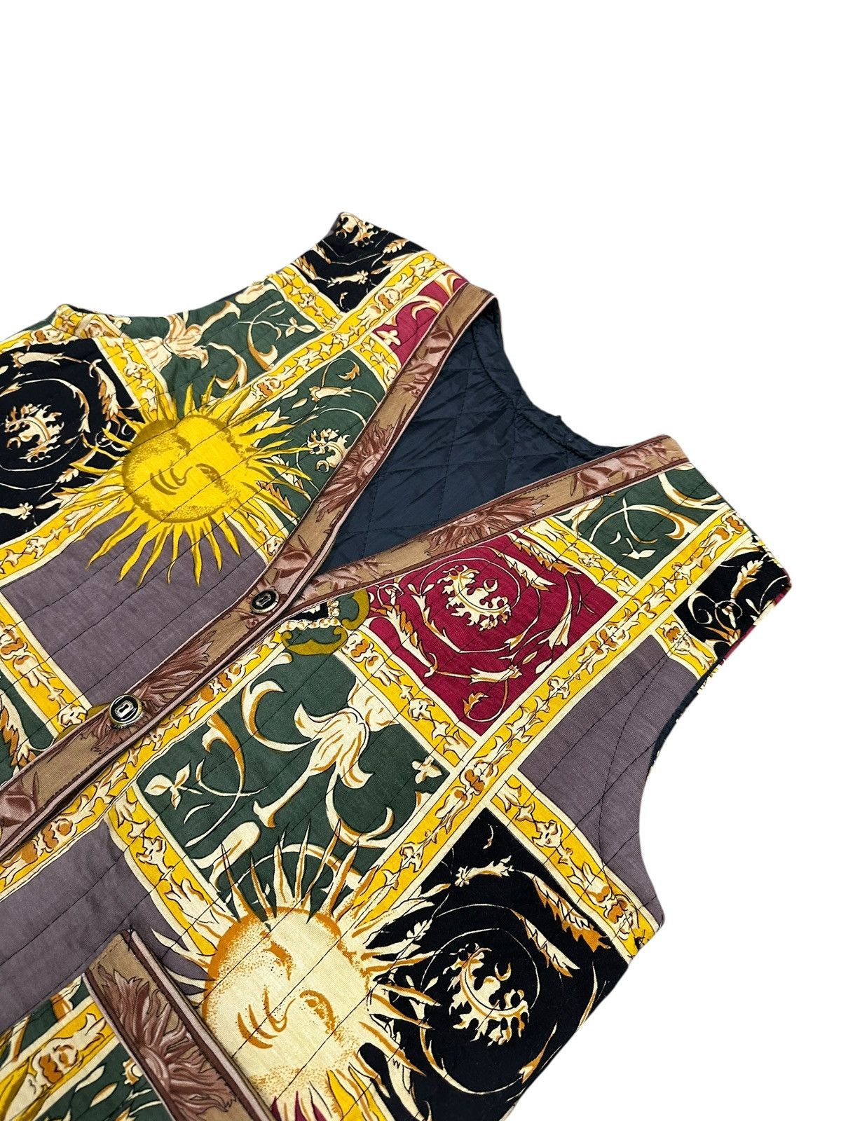 Japanese Brand Vintage 90s Barouqe Quilted Vest Similar To Versace Size US M / EU 48-50 / 2 - 2 Thumbnail