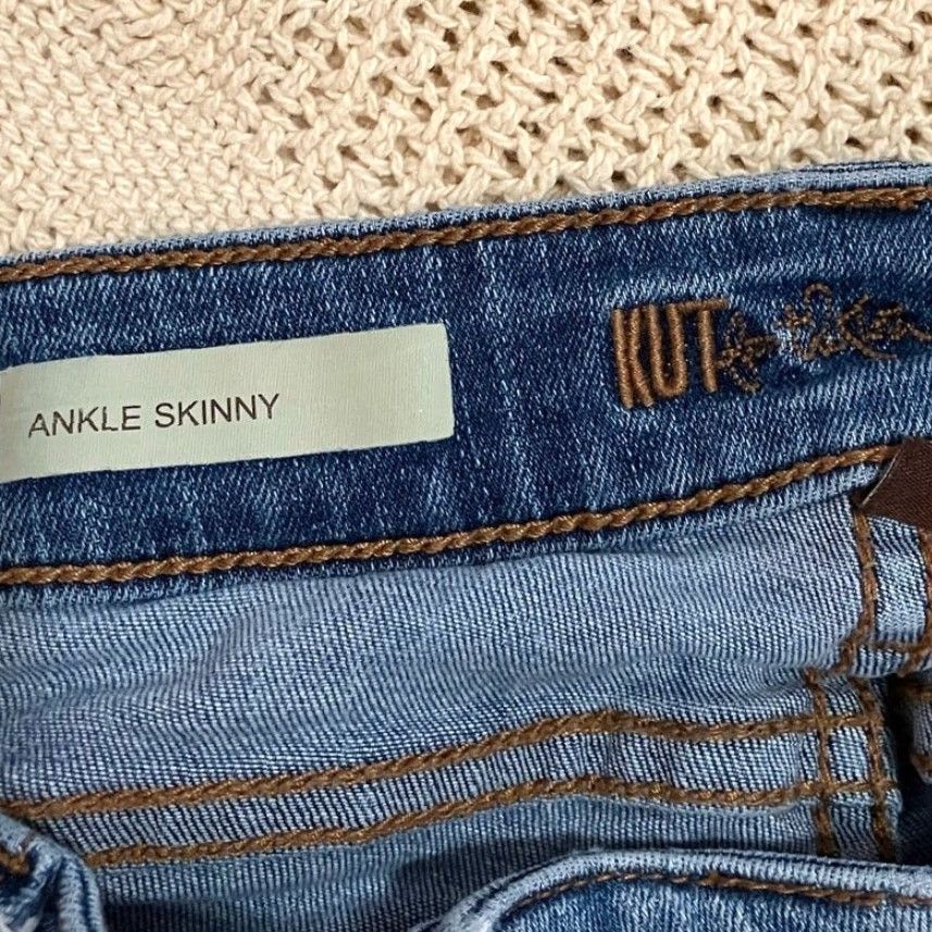 Vintage KUT from the Kloth Jeans Women 6 Blue Denim Skinny Ankle Distressed Stretch 5-Pocket Regular Womens Size 29" - 4 Thumbnail