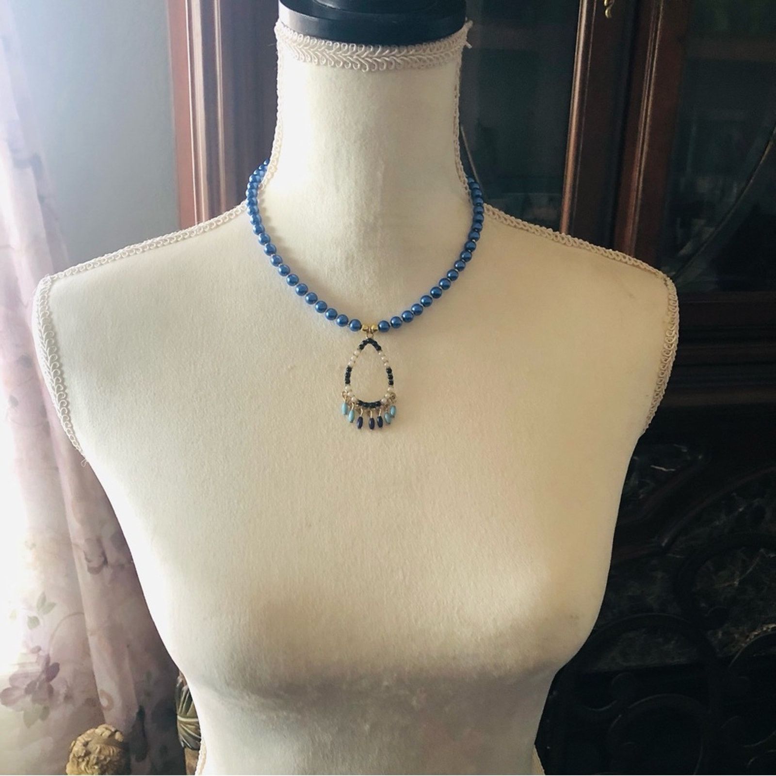 Handmade Handcrafted repurpose teardrop beaded pendant Pearl necklace Size ONE SIZE - 5 Thumbnail