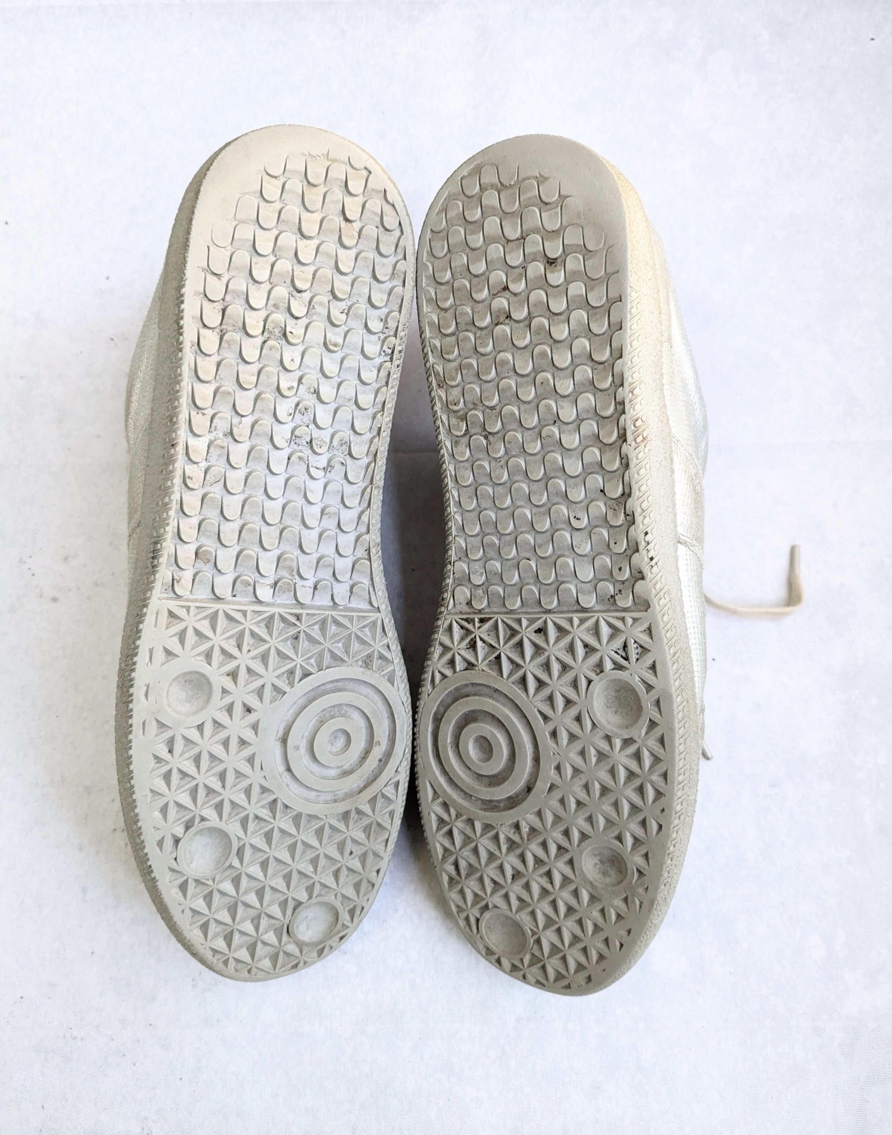Maison Margiela Maison Margiela Silver GAT Replica 10 43 Low Tops Size US 10 / EU 43 - 16 Thumbnail