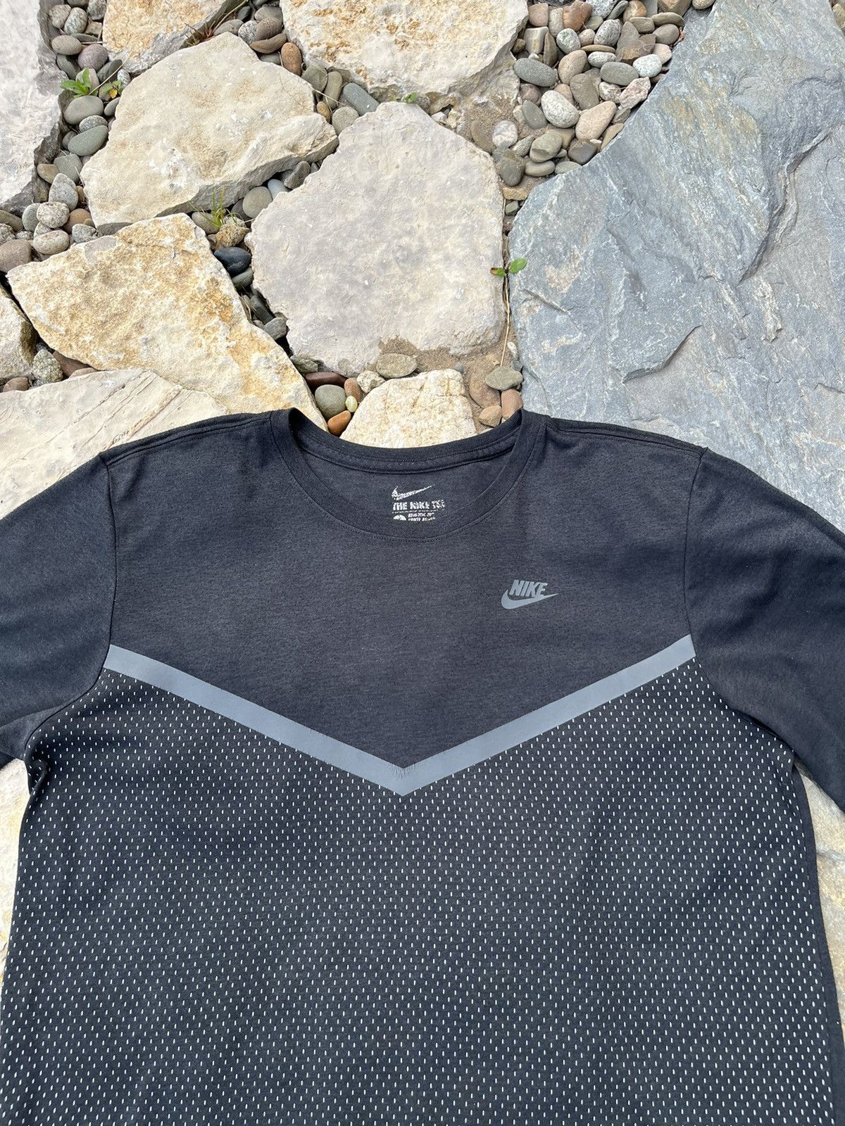 Nike Nike tech fleece drill y2k t-shirt tee chest logo swoosh Size US L / EU 52-54 / 3 - 4 Thumbnail