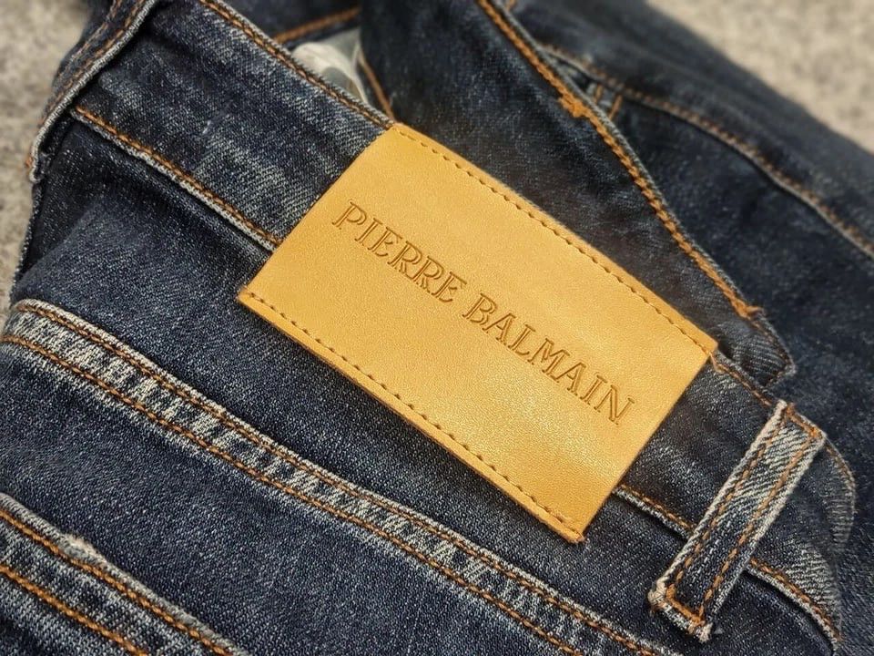 Balmain Pierre Balmain Design 17 CV Distressed Denim Slim Jeans Size US 26 / EU 42 - 16 Thumbnail
