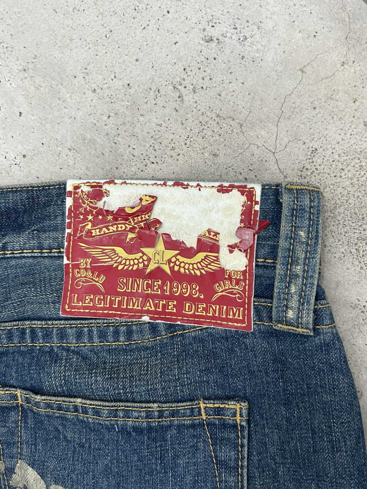 Le Grande Bleu (L.G.B.) JAPAN BRAND CO & LU WASHED DISTRESSED WITH WORDS BACKSIDE Size US 30 / EU 46 - 10 Thumbnail