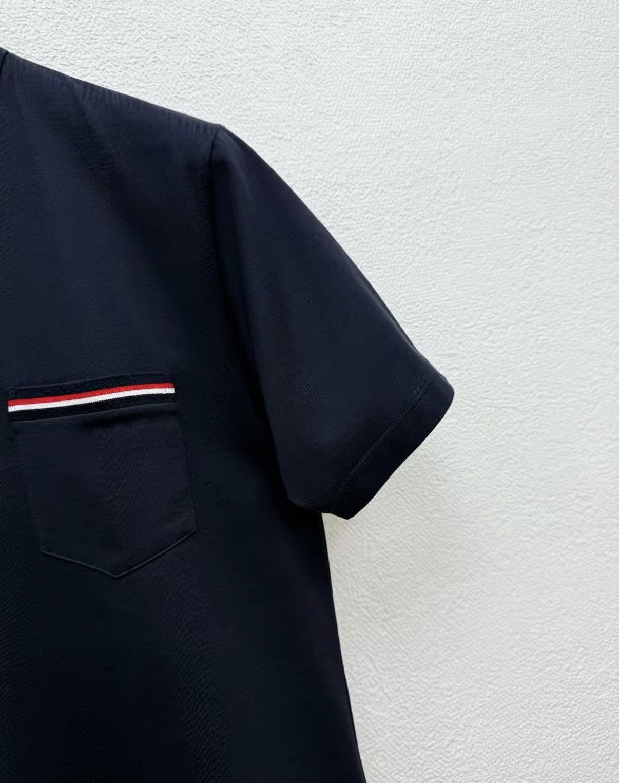 Thom Browne Thom Browne 100% Cotton Short Sleeve T-shirt J30 Size US S / EU 44-46 / 1 - 4 Thumbnail
