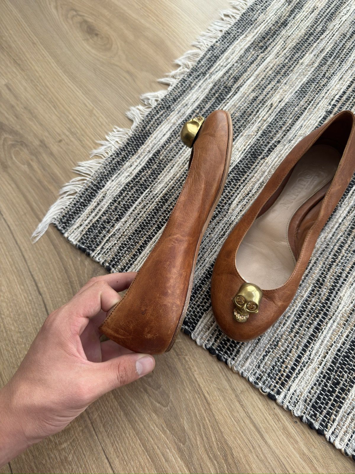 Alexander McQueen Alexander McQueen Vintage Ballets Flats Skull Logo Shoes Size US 6 / IT 36 - 5 Thumbnail