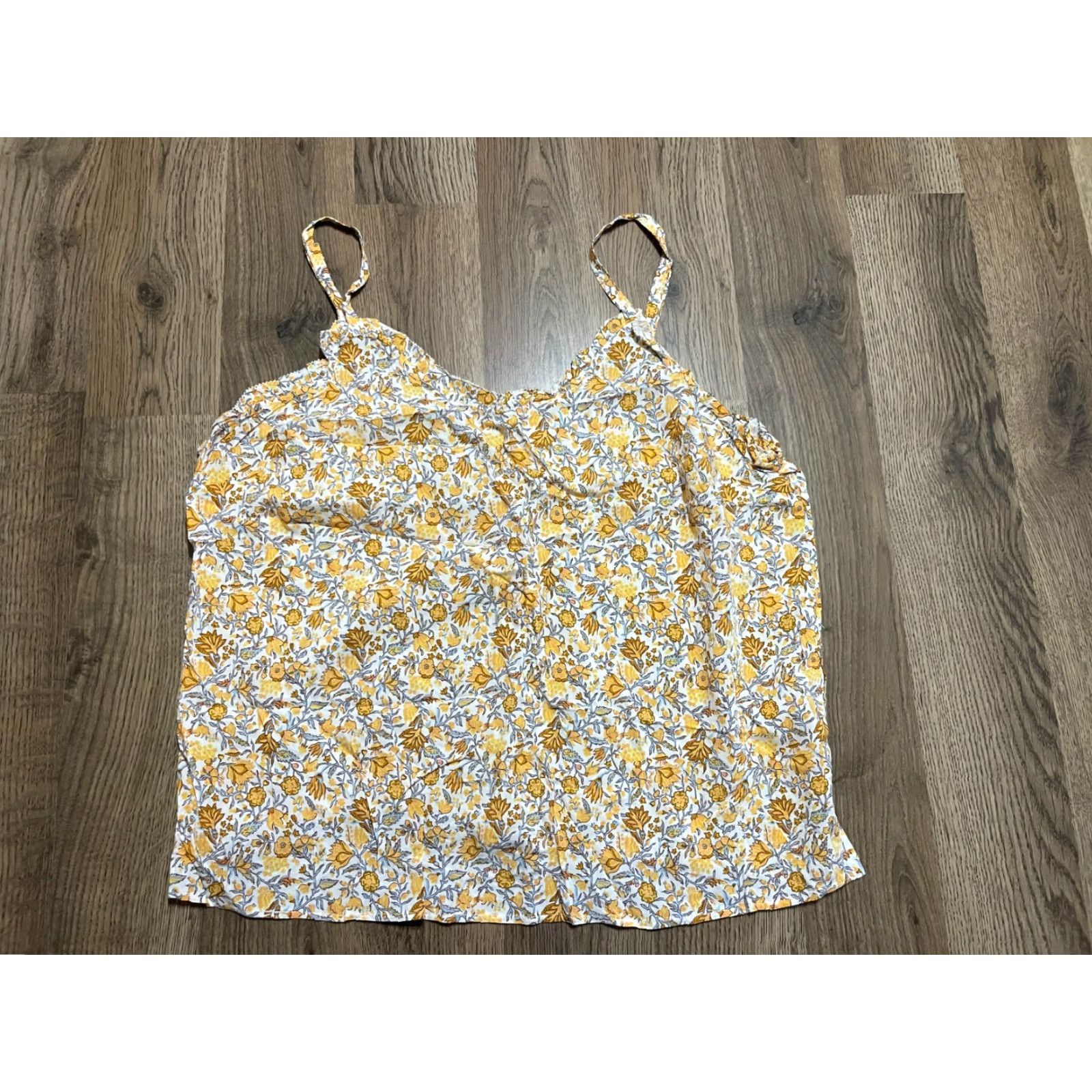 Old Navy Old Navy Tank Top Womens M Yellow Floral Sleeveless V-Neck Pullover Casual Size M / US 6-8 / IT 42-44 - 2 Thumbnail