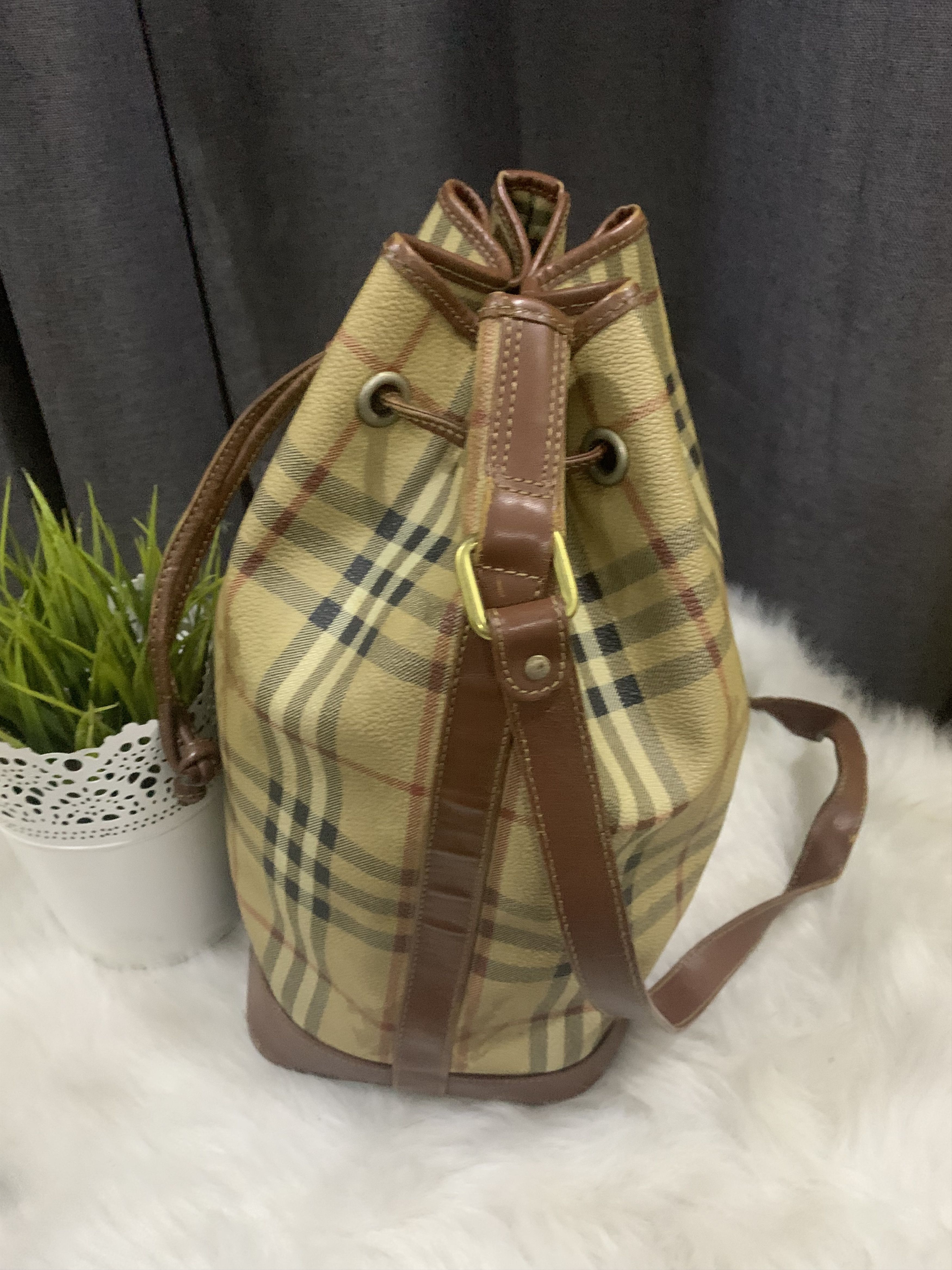 Burberry VINTAGE!! Bucket Bag Burberry Novacheck Size ONE SIZE - 4 Thumbnail