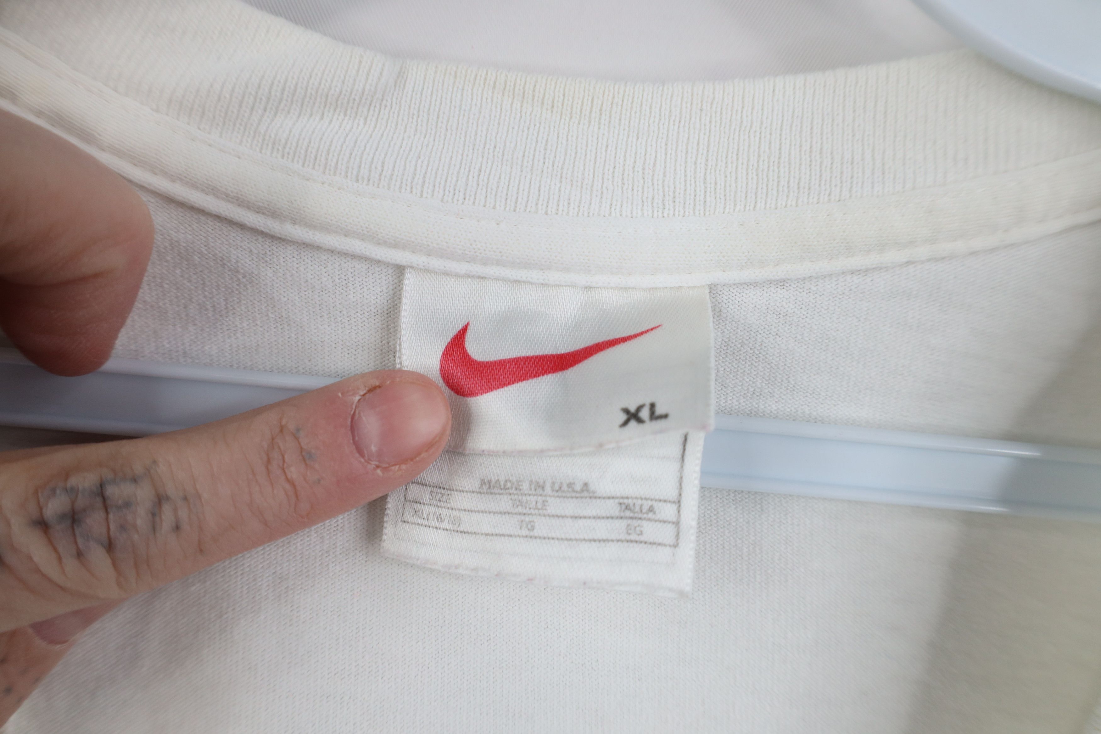 Nike Vintage 90s Nike Scott Center Swoosh V-Neck T-Shirt USA Size US XL / EU 56 / 4 - 6 Thumbnail