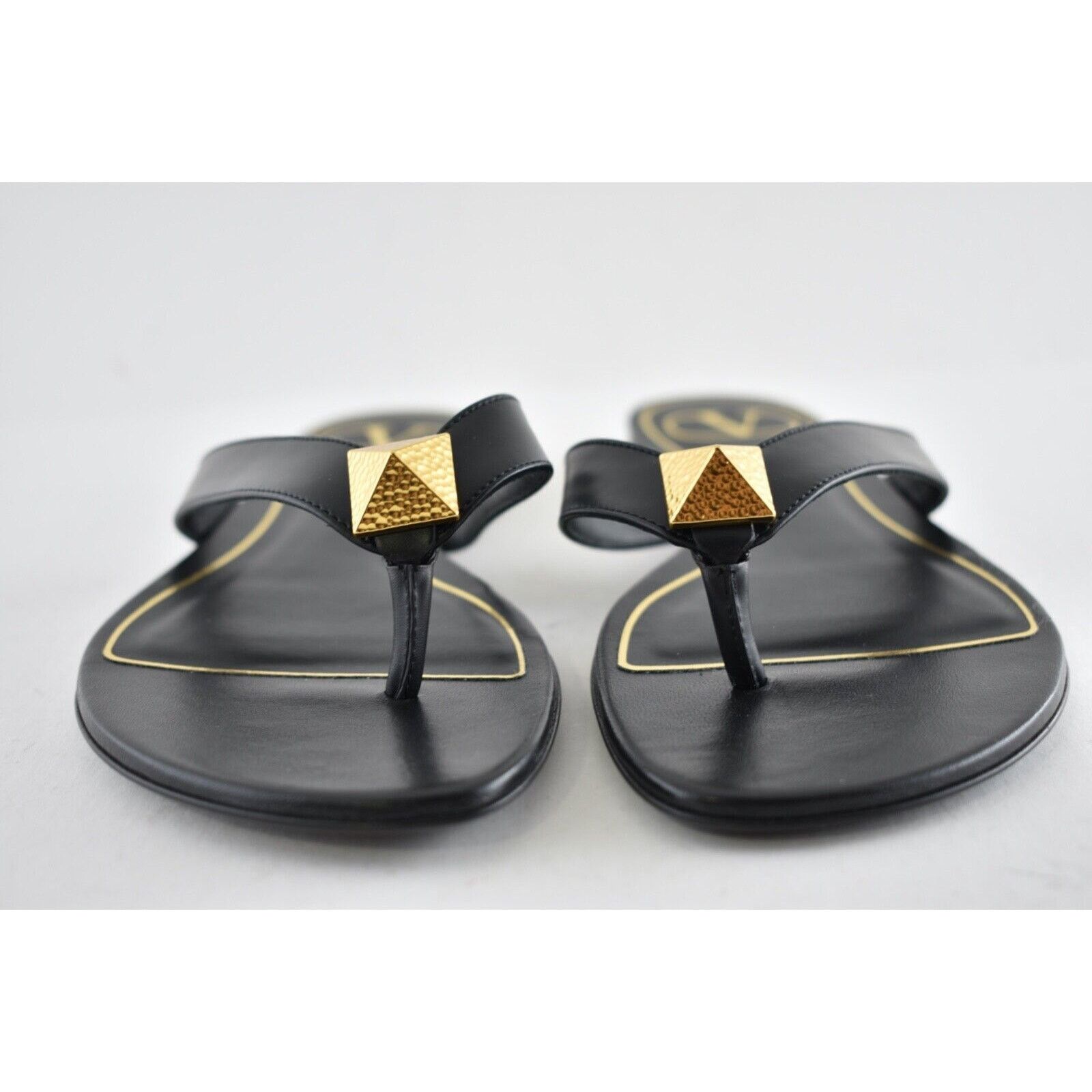 Valentino Valentino Rockstud Roman Stud Black Gold Leather Thong Size US 5.5 / IT 35.5 - 5 Thumbnail