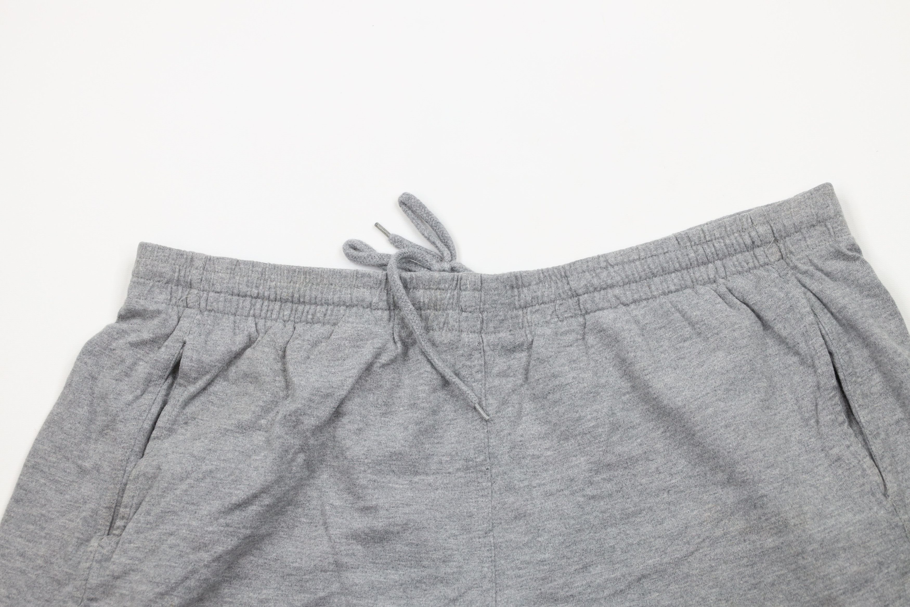 Reebok × Vintage Vintage 90s Reebok Logo Above Knee Shorts Heather Gray Size US 38 / EU 54 - 2 Thumbnail