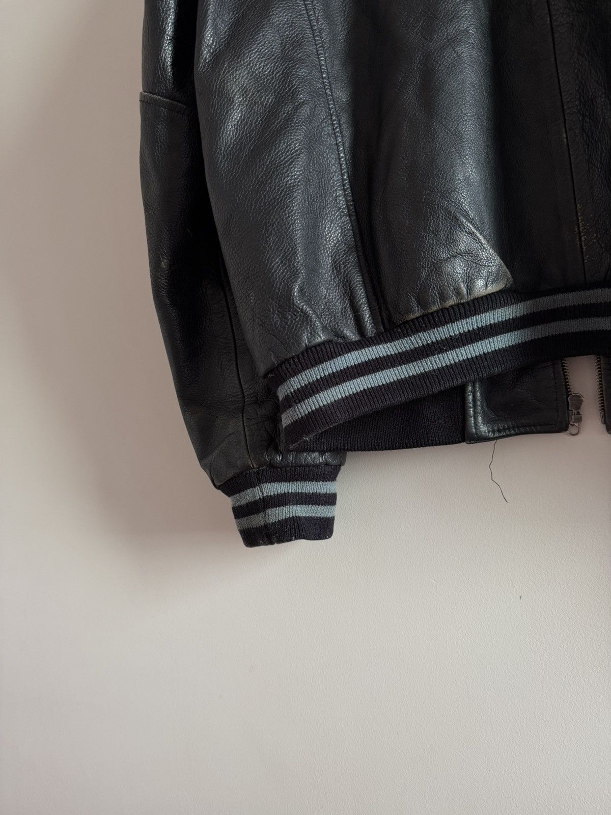 Vintage Redskins Leather Bomber Jacket Black Varsity Size US XL / EU 56 / 4 - 3 Thumbnail