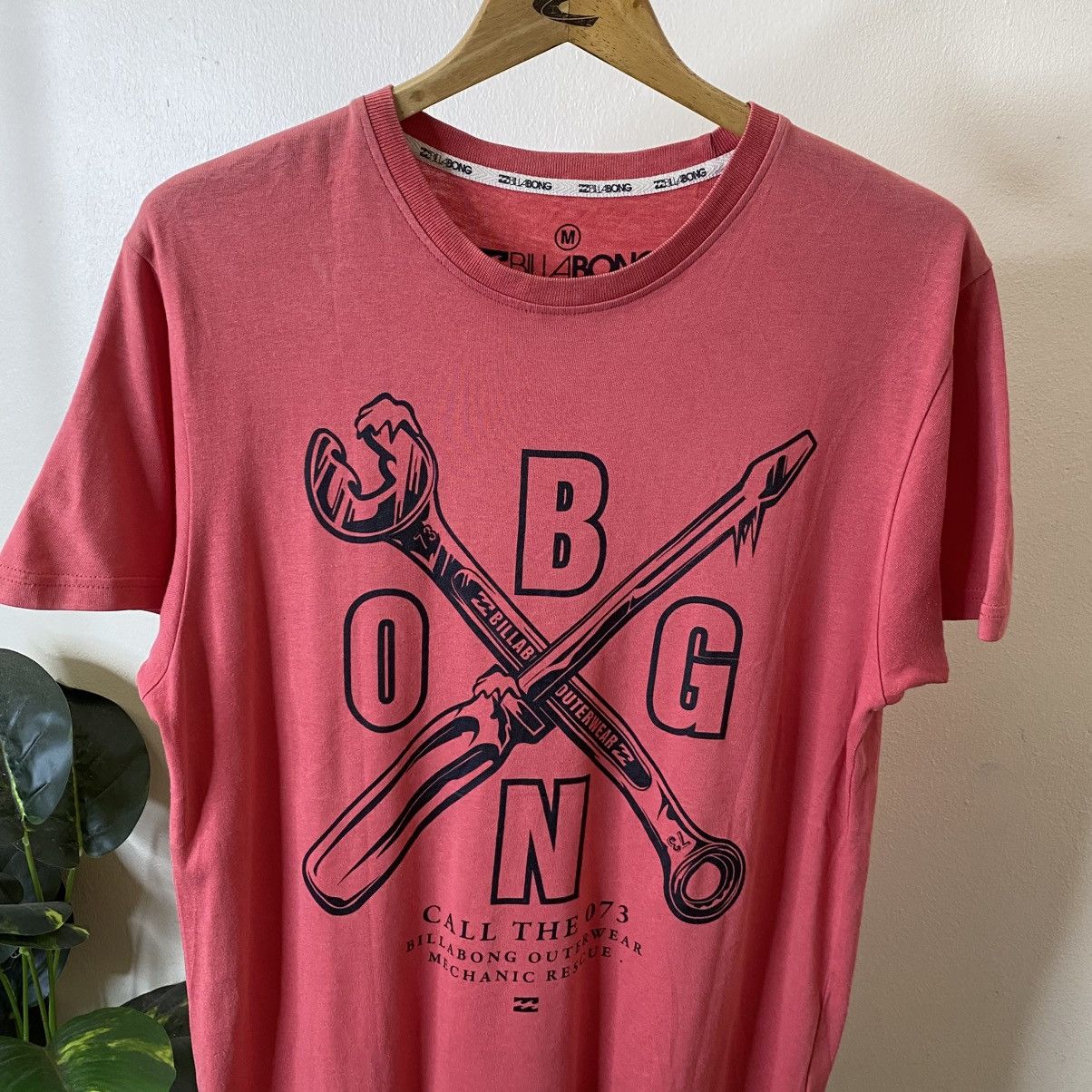 Billabong Y2K Billabong Surf Mechanic Rescue Surfing T Shirt Size US L / EU 52-54 / 3 - 2 Thumbnail