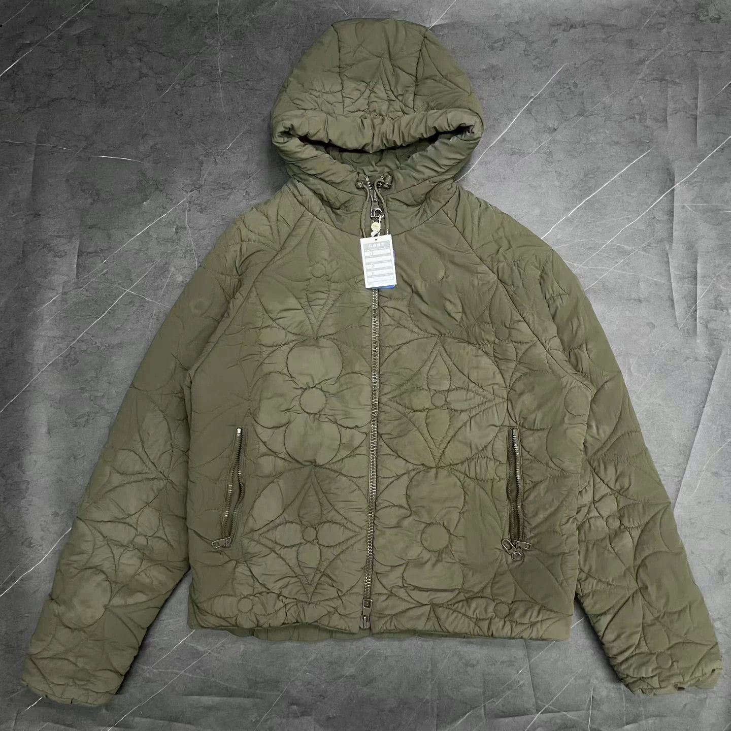 Louis Vuitton Louis Vuitton (LV) military green hooded floral print Size US L / EU 52-54 / 3 - 1 Thumbnail