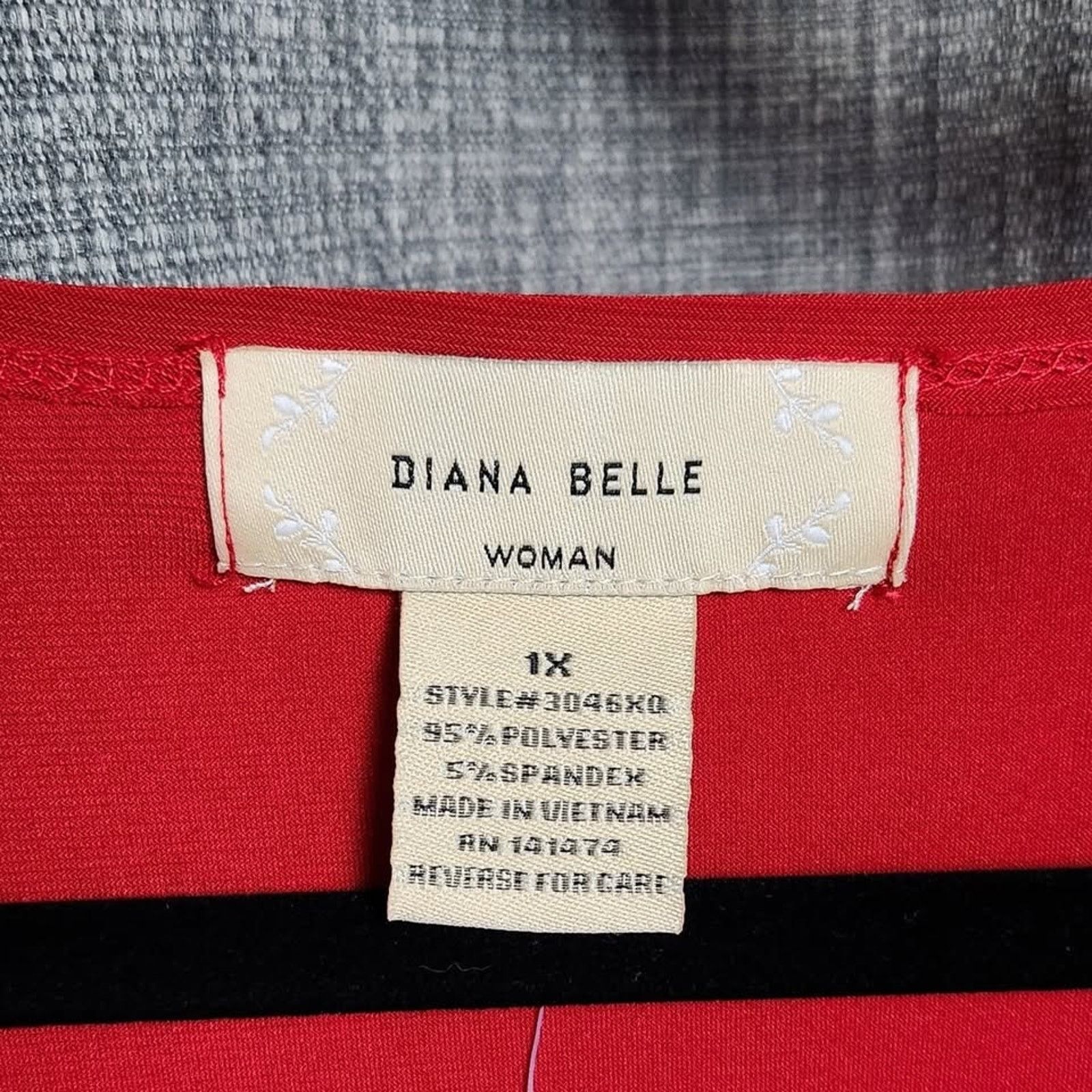 Other Diana Belle Woman Red Cut-Out Neck Studded Top – Size 1X NWT Size XL / US 12-14 / IT 48-50 - 4 Thumbnail