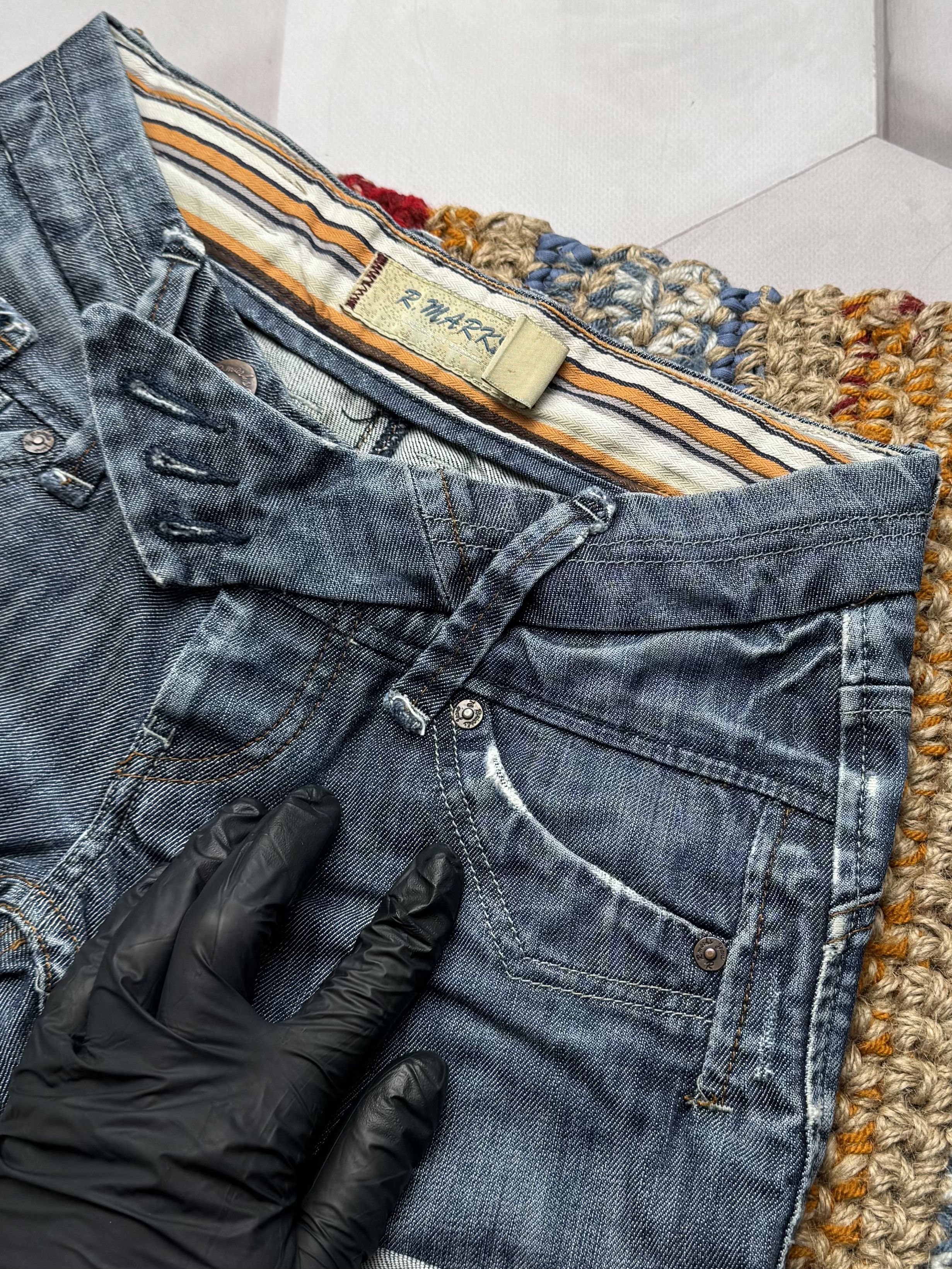 Vintage Vintage Denim Shorts Low Rise Cuffed Y2K Womens (E4) Size 25" / US 0 / IT 36 - 4 Thumbnail
