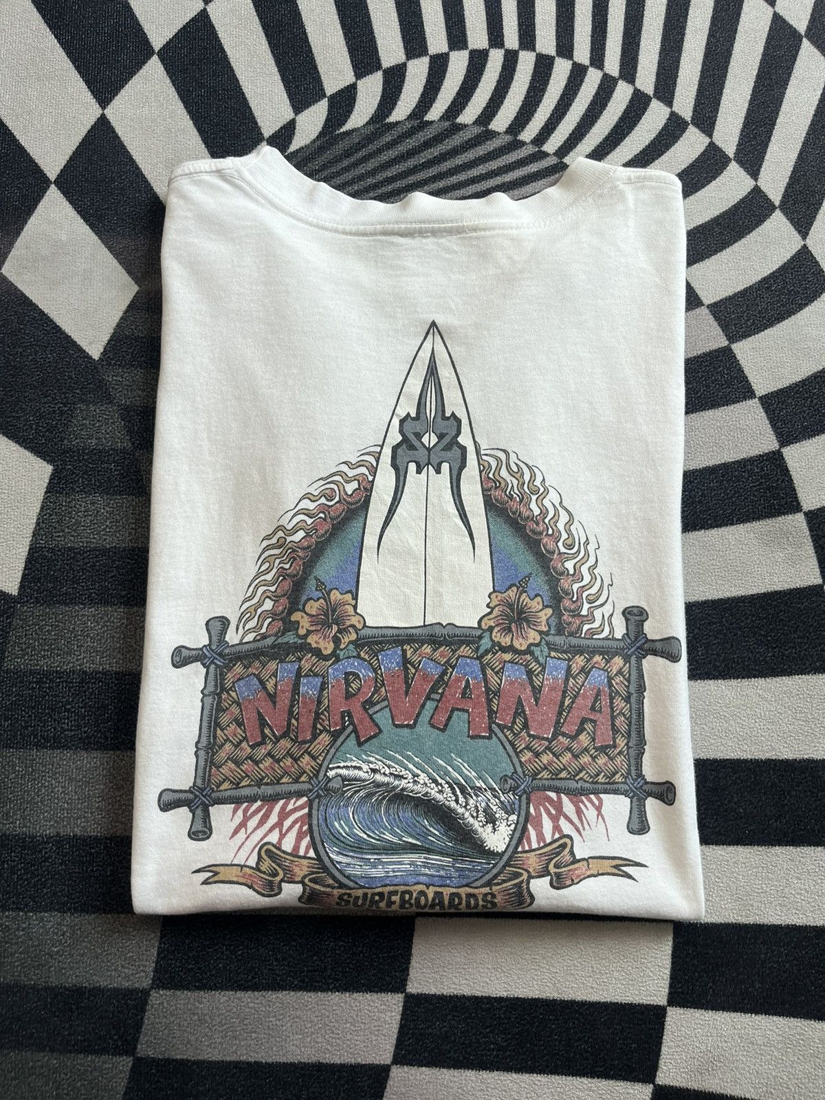 Nirvana Vintage NIRVANA SURF BOARDS A 20 Year Trip 90’s Brand Tshirt Size US XL / EU 56 / 4 - 1 Thumbnail