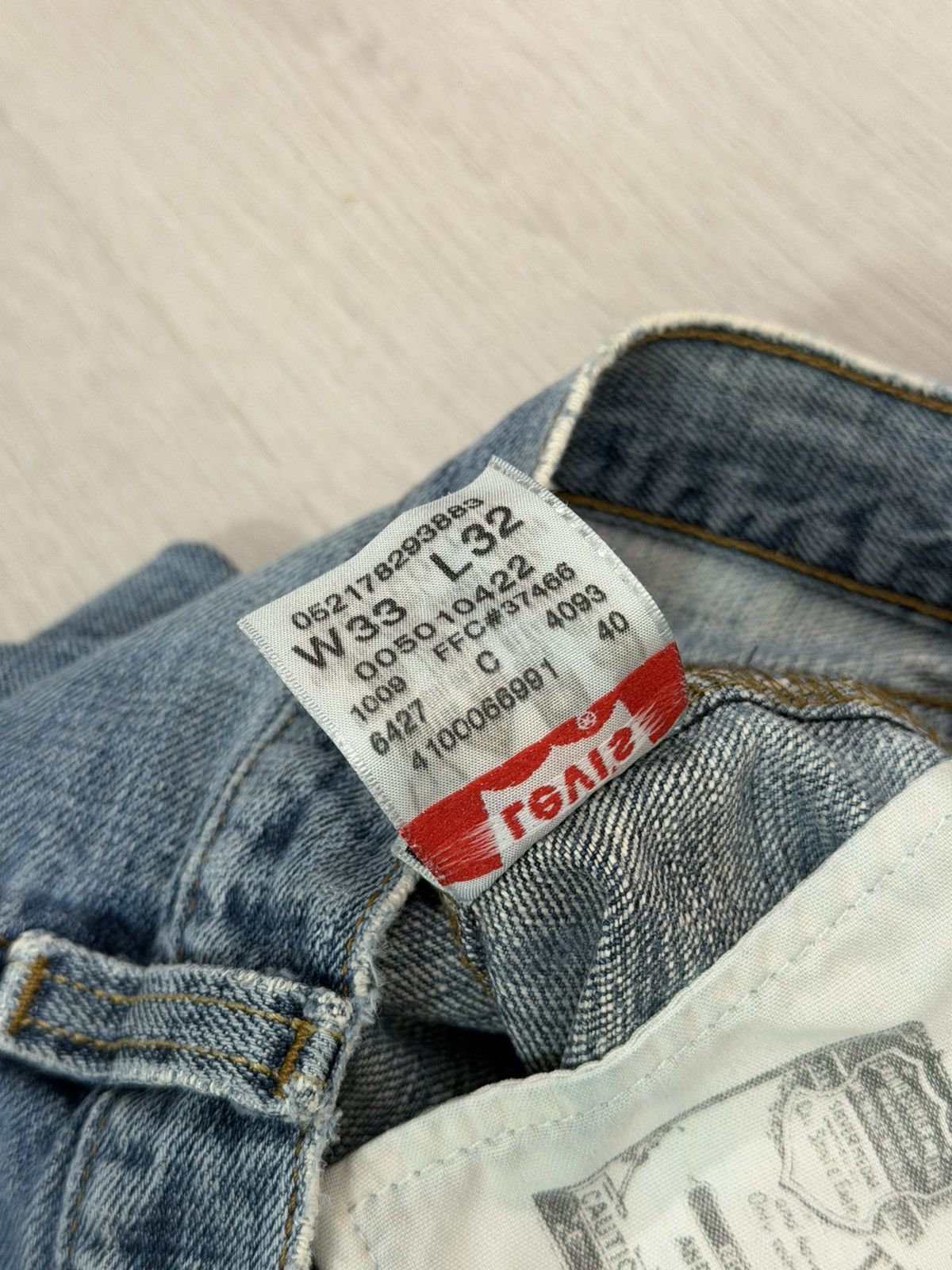 Levi's Vintage Clothing Vintage Levis 501 Jeans Light Wash Straight Leg Button Fly Size US 33 - 8 Thumbnail
