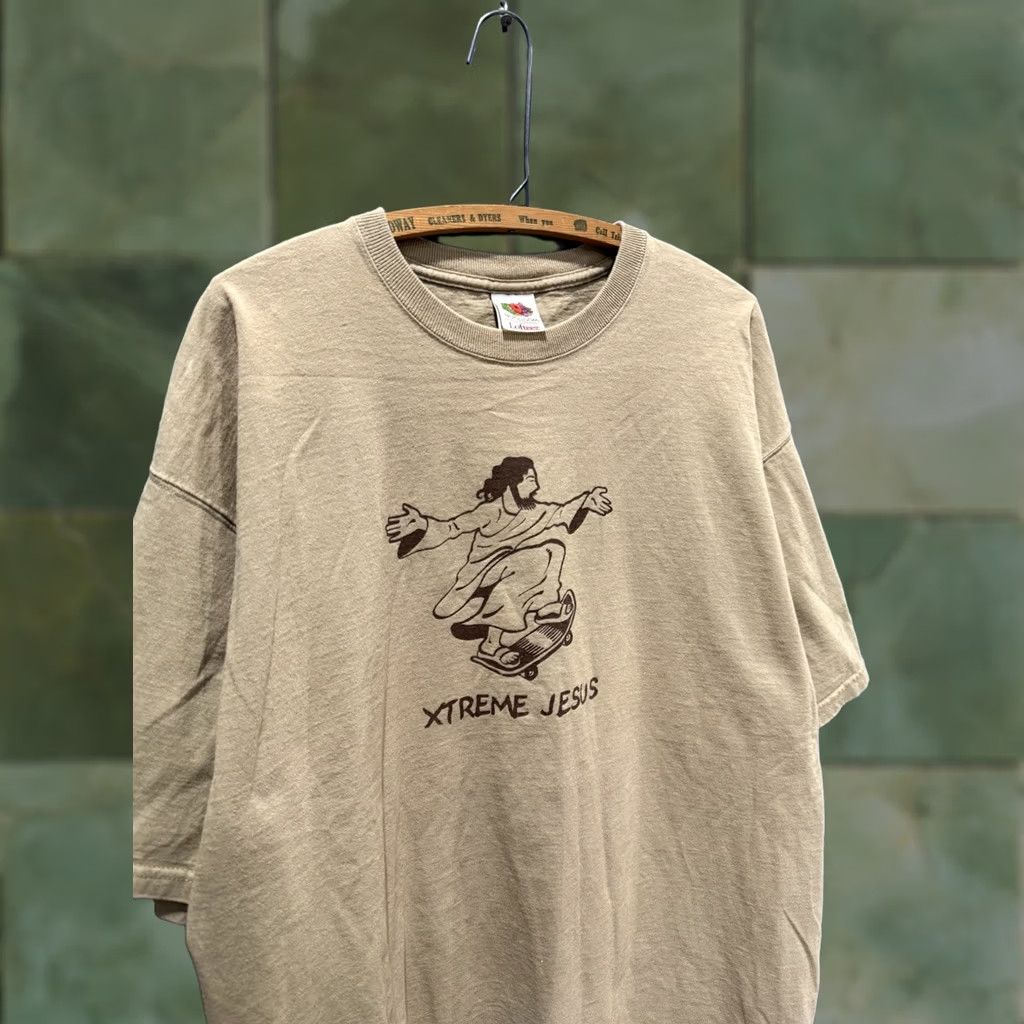Fruit Of The Loom VINTAGE Jesus Skateboarding Tee Shirt 2XL Mens Brown Extreme Y2K Size US XXL / EU 58 / 5 - 1 Thumbnail