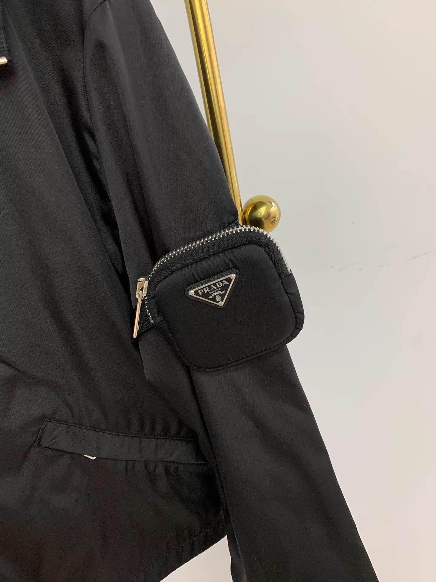 Prada Prada black triangle bag zip-up jacket size 42 new Size M / US 6-8 / IT 42-44 - 2 Thumbnail