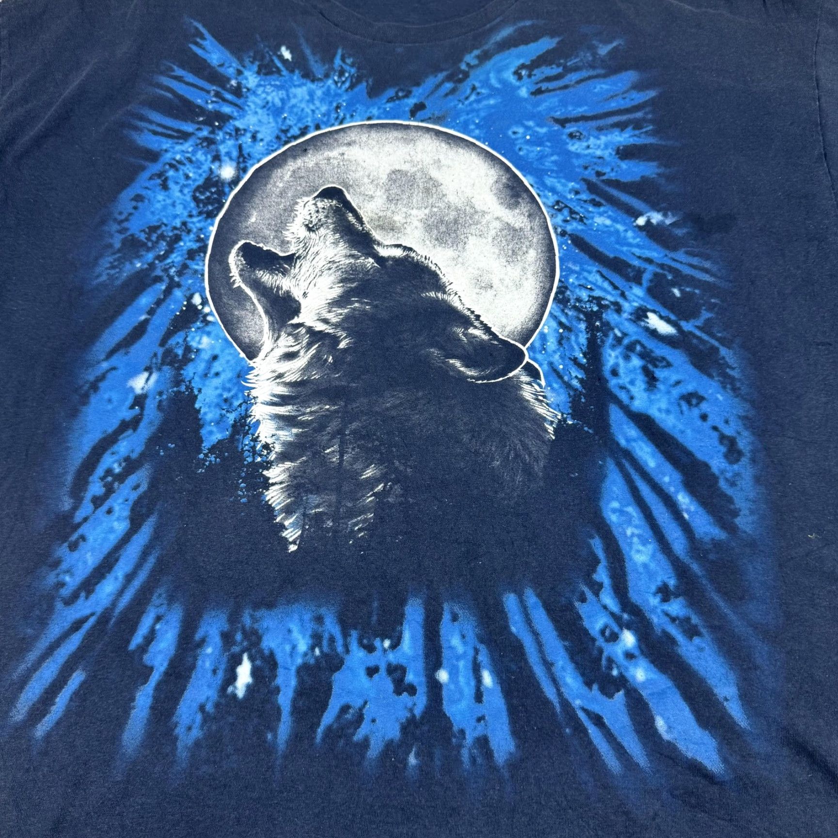 Gildan Gildan Mens Shirt 2XL Wolf Moon Graphic Tee Blue Black Wildlife Size US XXL / EU 58 / 5 - 2 Thumbnail