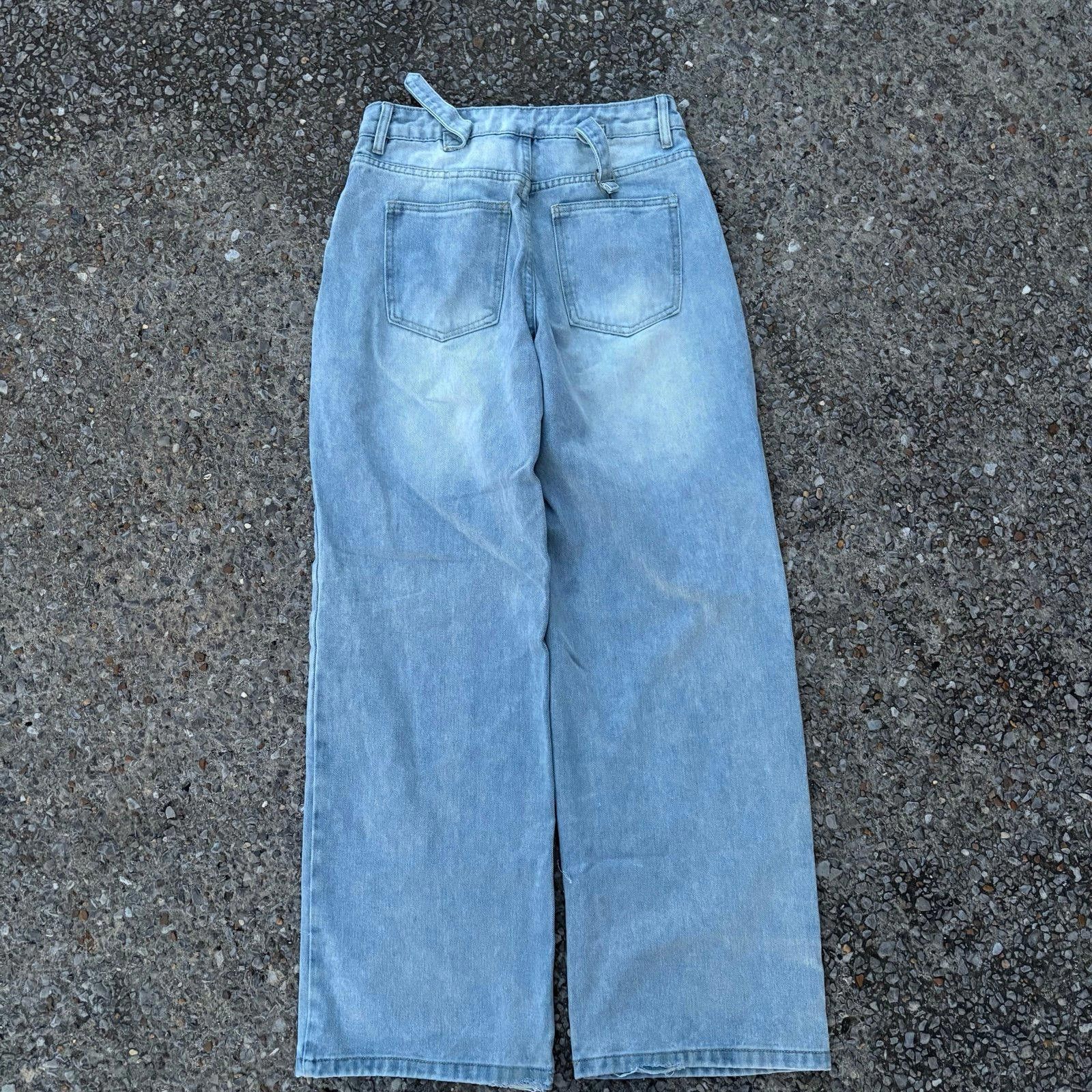 Fashion Nova Fashion Nova light wash wide-leg denim jeans Size 28" / US 6 / IT 42 - 1 Thumbnail
