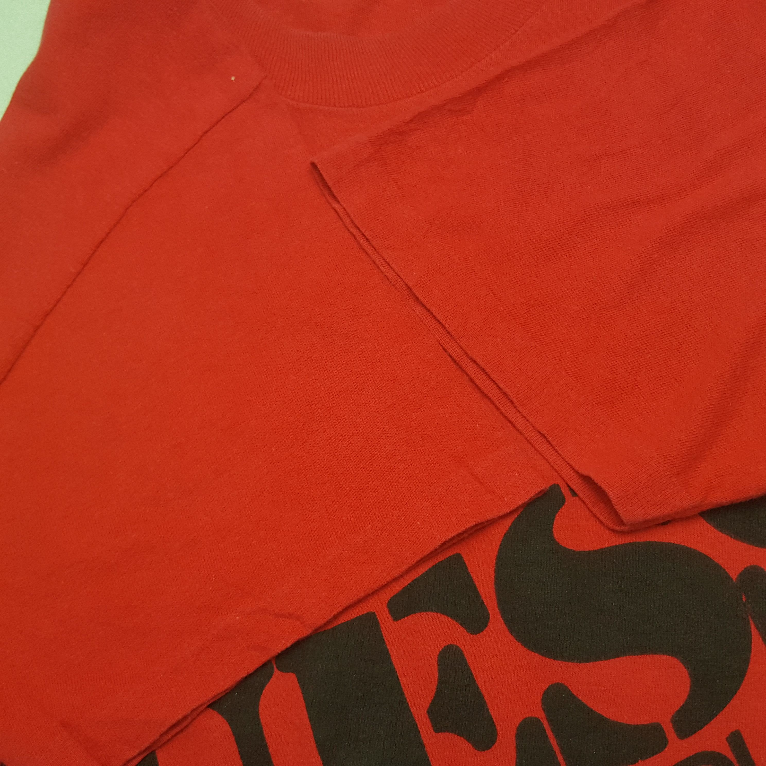 Guess Vintage Guess Products Tshirt Size US M / EU 48-50 / 2 - 7 Thumbnail