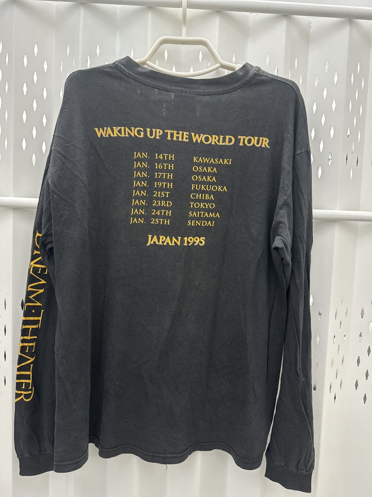 Hanes Vintage 1990’s Dream Theater L/S Japan Tour 1995 TShirt Size US L / EU 52-54 / 3 - 2 Thumbnail