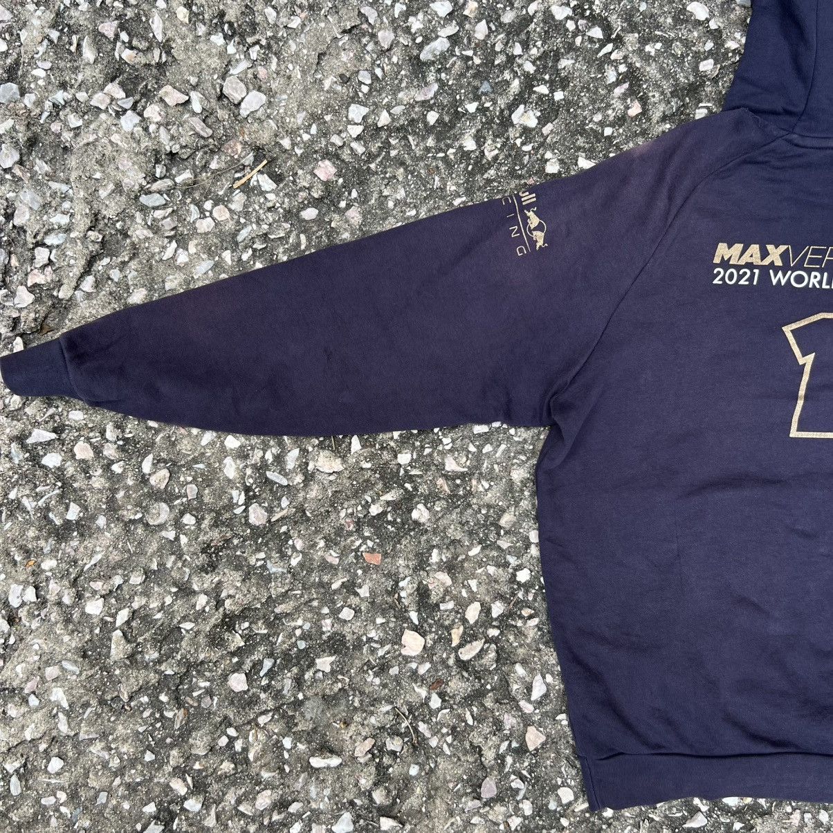 Red Bull “RED BULL” SUN FADED MAXVERSTAPPEN 2021 WORLD CHAMPION Size US L / EU 52-54 / 3 - 9 Thumbnail