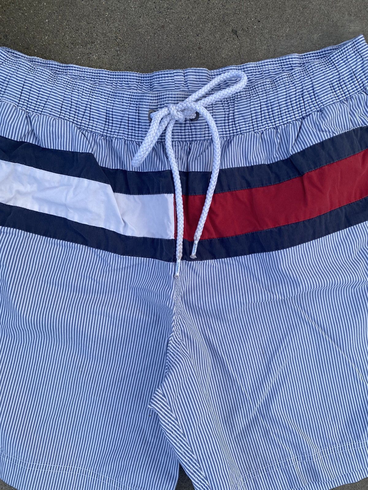 Tommy Hilfiger Vintage Tommy Hilfiger swim trunks Size US 35 - 3 Thumbnail