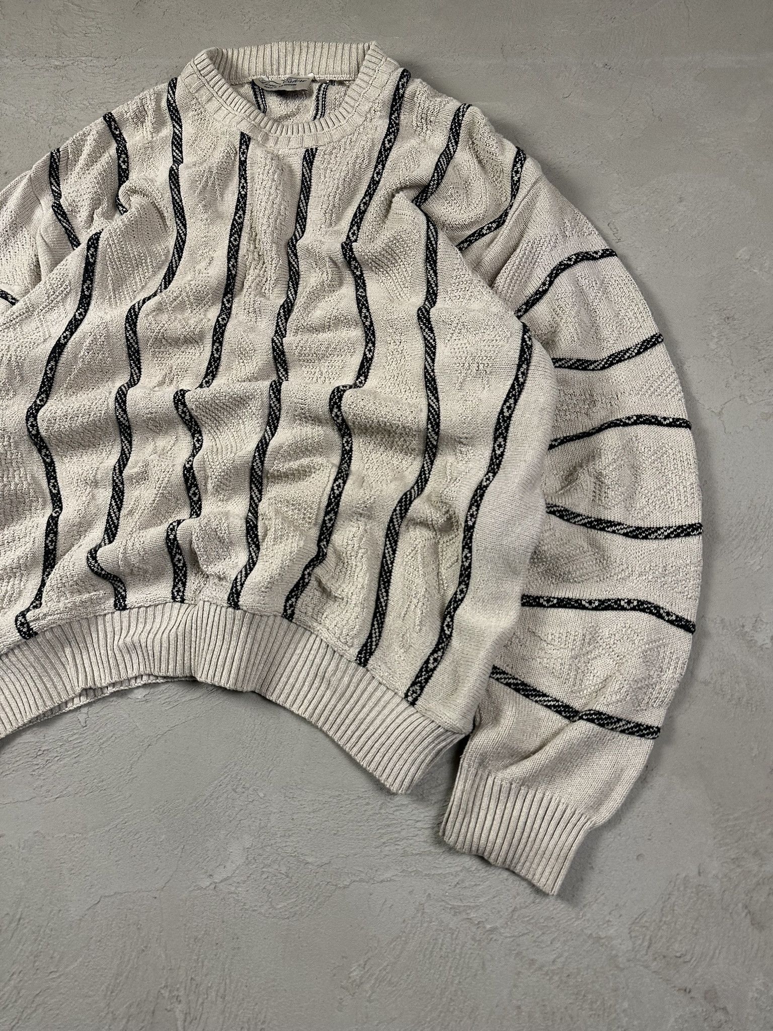Vintage Vintage Cable Coogi Style Cotton Knit Boxy Sweater Size US L / EU 52-54 / 3 - 5 Thumbnail