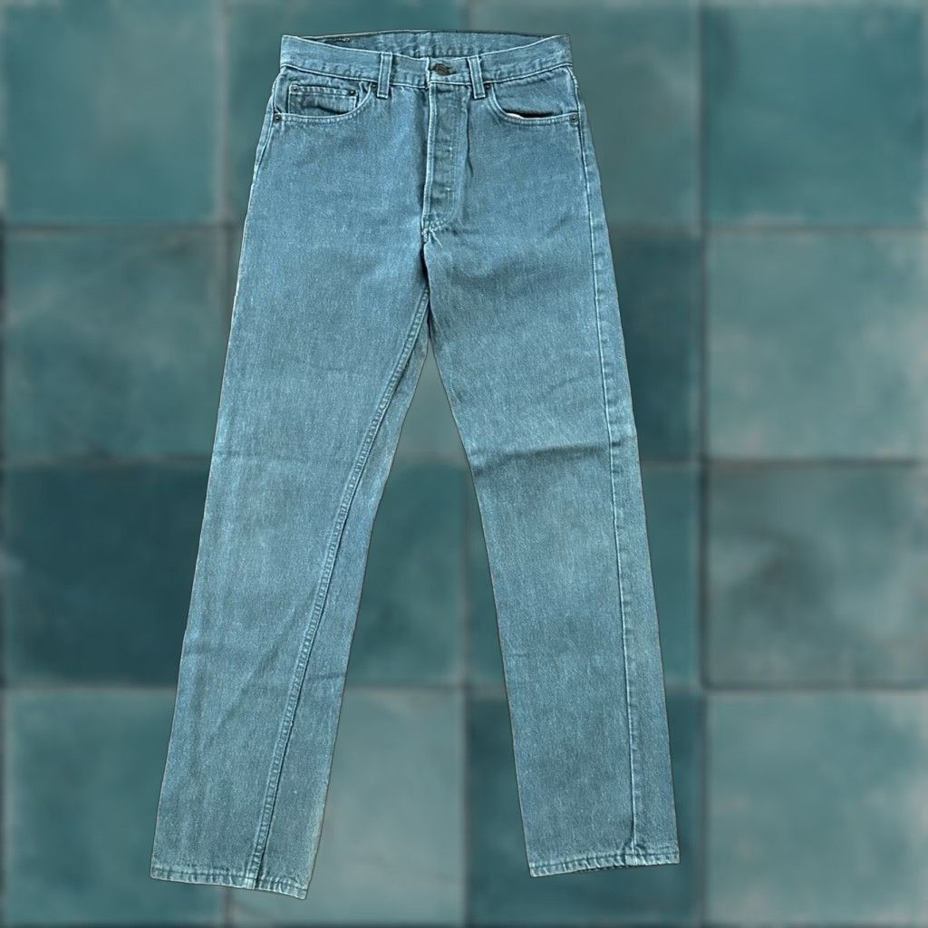 Levi's VINTAGE Levi's 501 Jeans 29x32 Straight Blue Light Wash 90s Mens Size US 29 - 1 Thumbnail