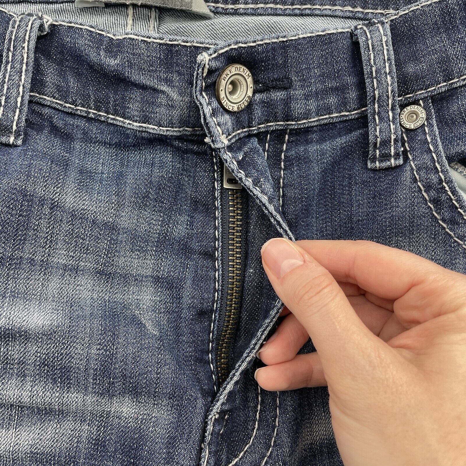 BKE BKE Nolan 36 Jeans Straight Buckle Painted Cross Distressed Size US 36 / EU 52 - 8 Thumbnail