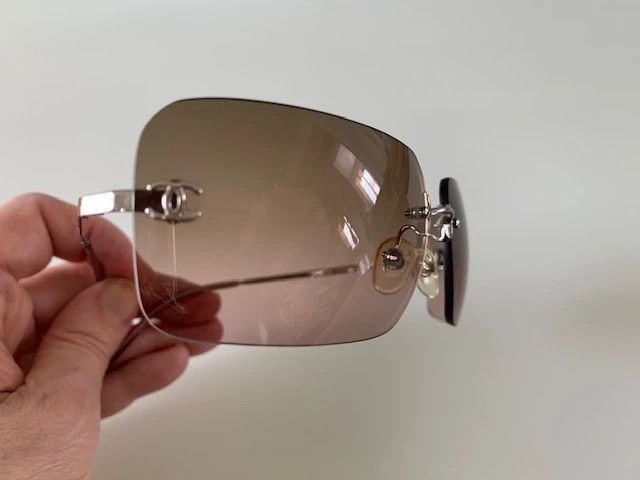 Chanel Chanel Sunglasses 4017 Rhinestone Logo Rimless Vintage Size ONE SIZE - 5 Thumbnail