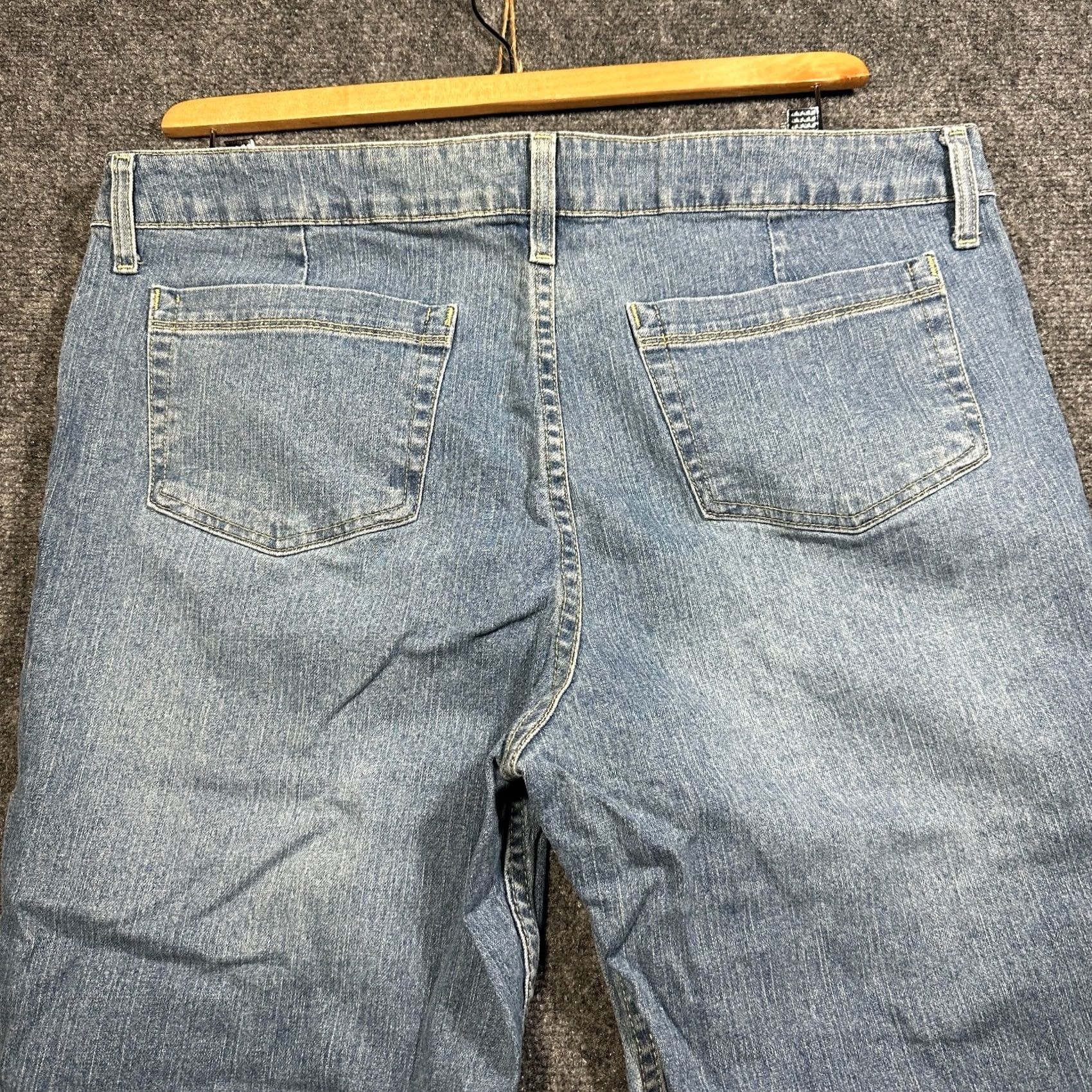 Eddie Bauer Eddie Bauer Jeans Womens 16 Cropped Blue Cotton Stretch Pockets Size 38" / US 16 / IT 52 - 8 Thumbnail