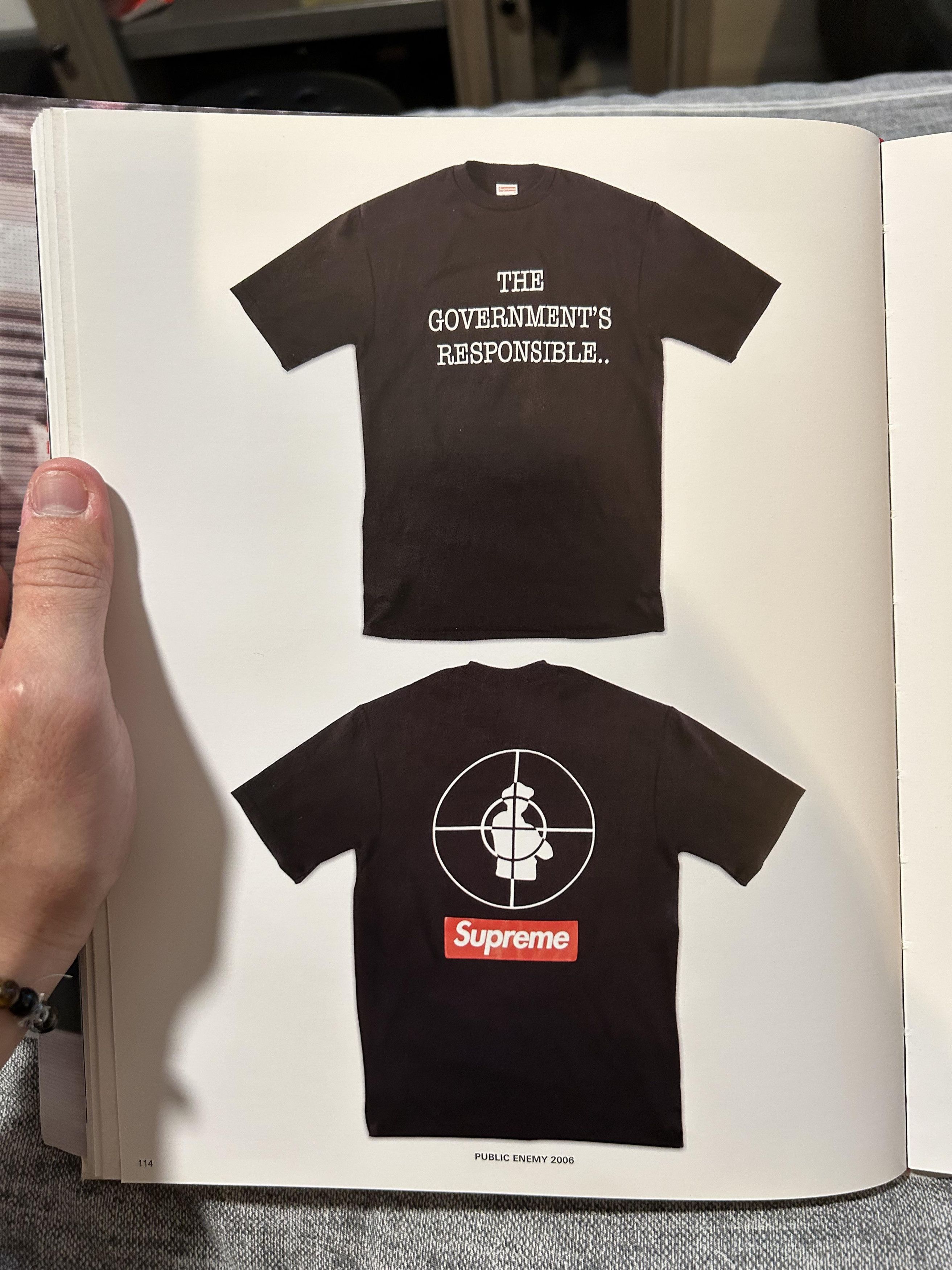 Supreme Supreme SS06 Public Enemy THE GOVERNMENT'S RESPONSIBLE Tee Size US M / EU 48-50 / 2 - 10 Thumbnail