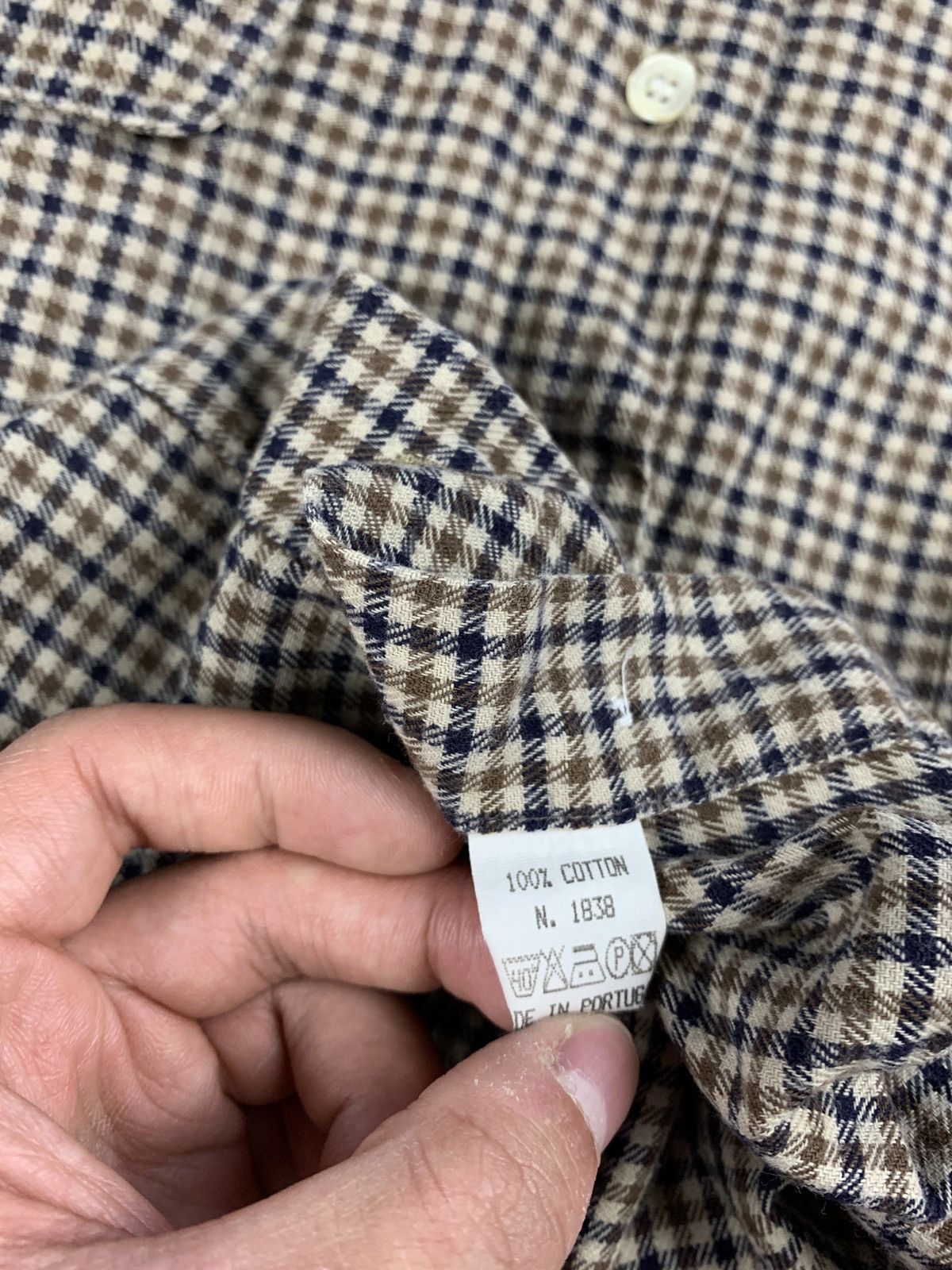 Aquascutum Vintage Aquascutum Luxury Shirt Buttons 90s Size US S / EU 44-46 / 1 - 7 Thumbnail
