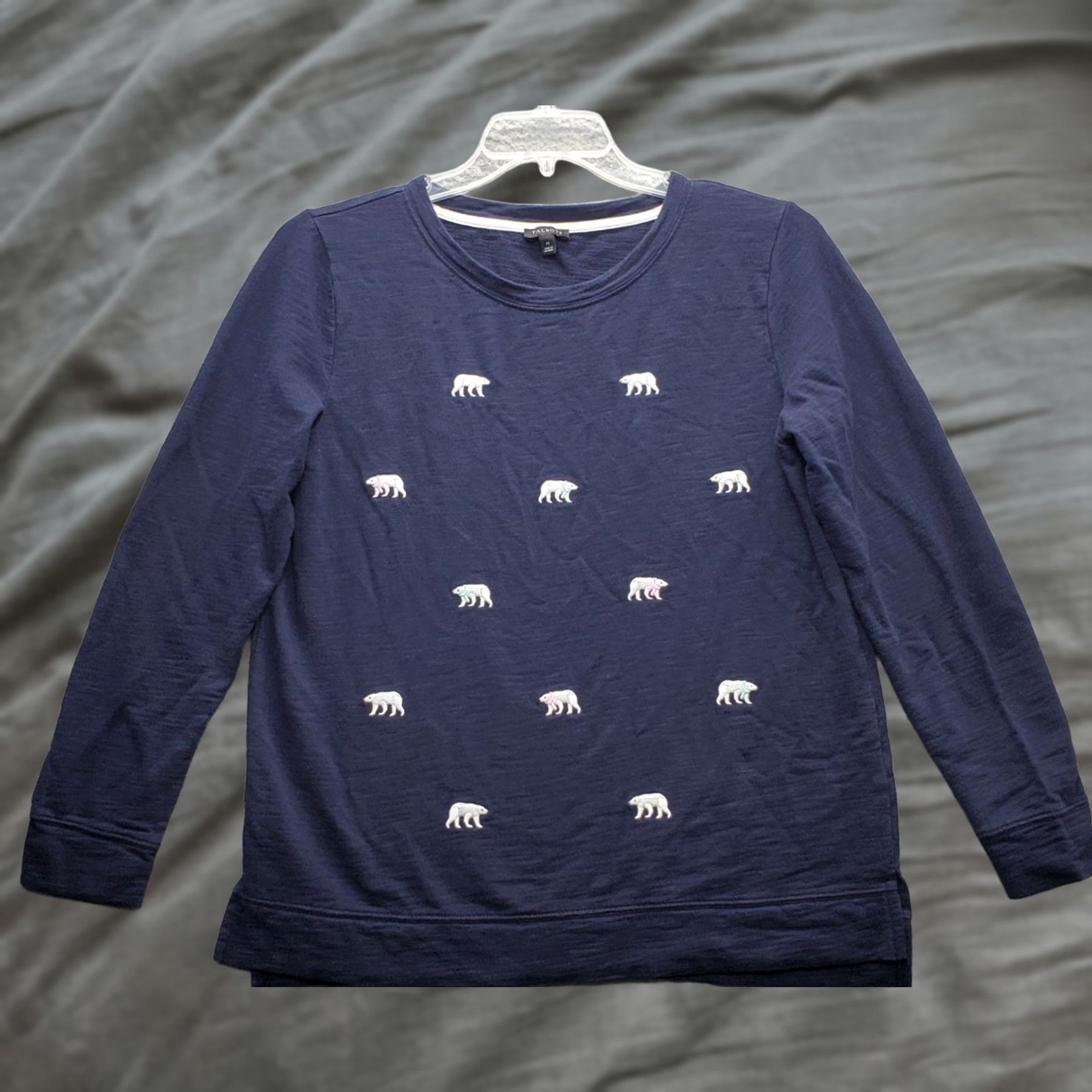 Talbots Talbots Sweatshirt Womens M Navy Knit Embroidered Polar Bear Side Slit Pullover Shirt Womens Size M Navy Embroidered Polar Bear Casual Pullover Size M / US 6-8 / IT 42-44 - 1 Thumbnail