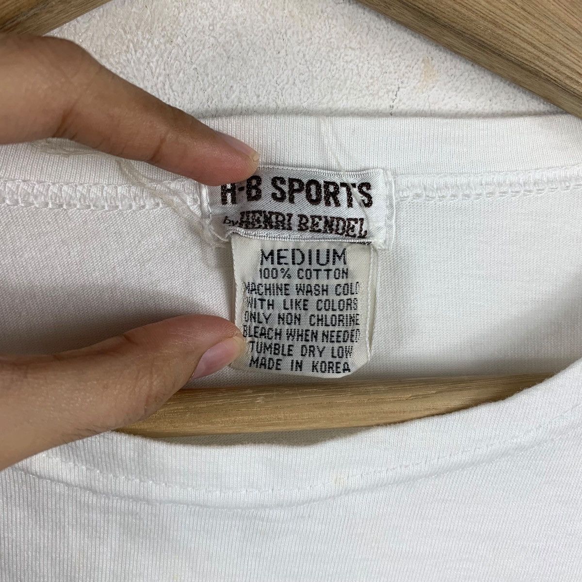 Henri Bendel Vintage HENRI BENDEL NEW YORK Sports Collection Tee Shirt Size US M / EU 48-50 / 2 - 6 Thumbnail